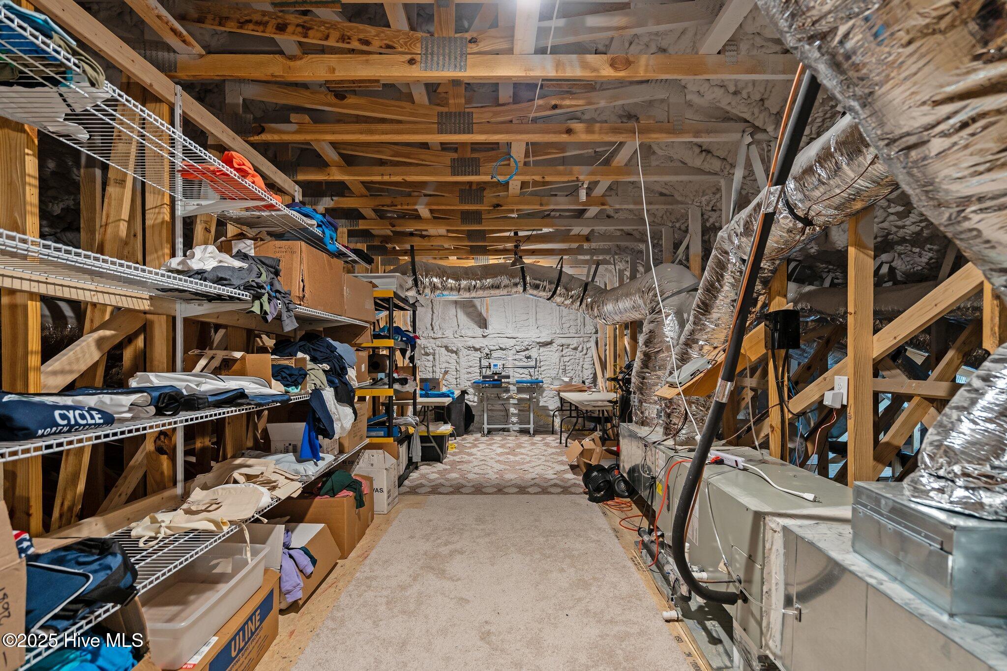 100564627 | Photo 49