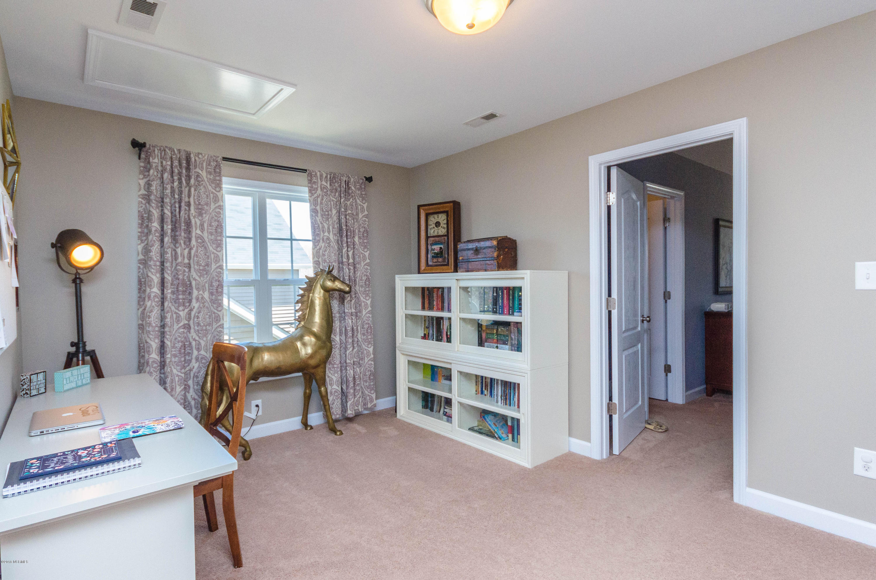 100553700 | Photo 22