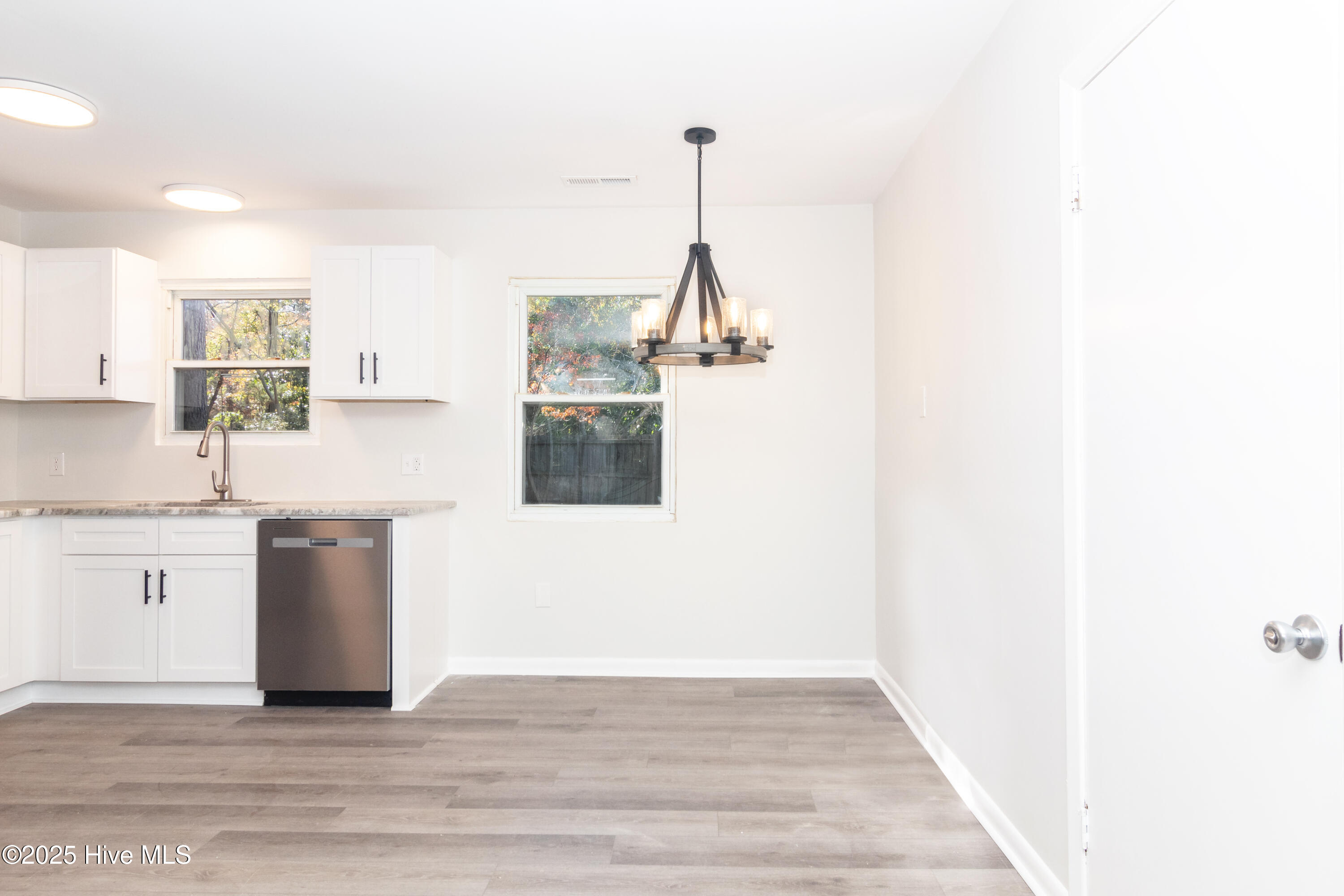 100541457 | Photo 20