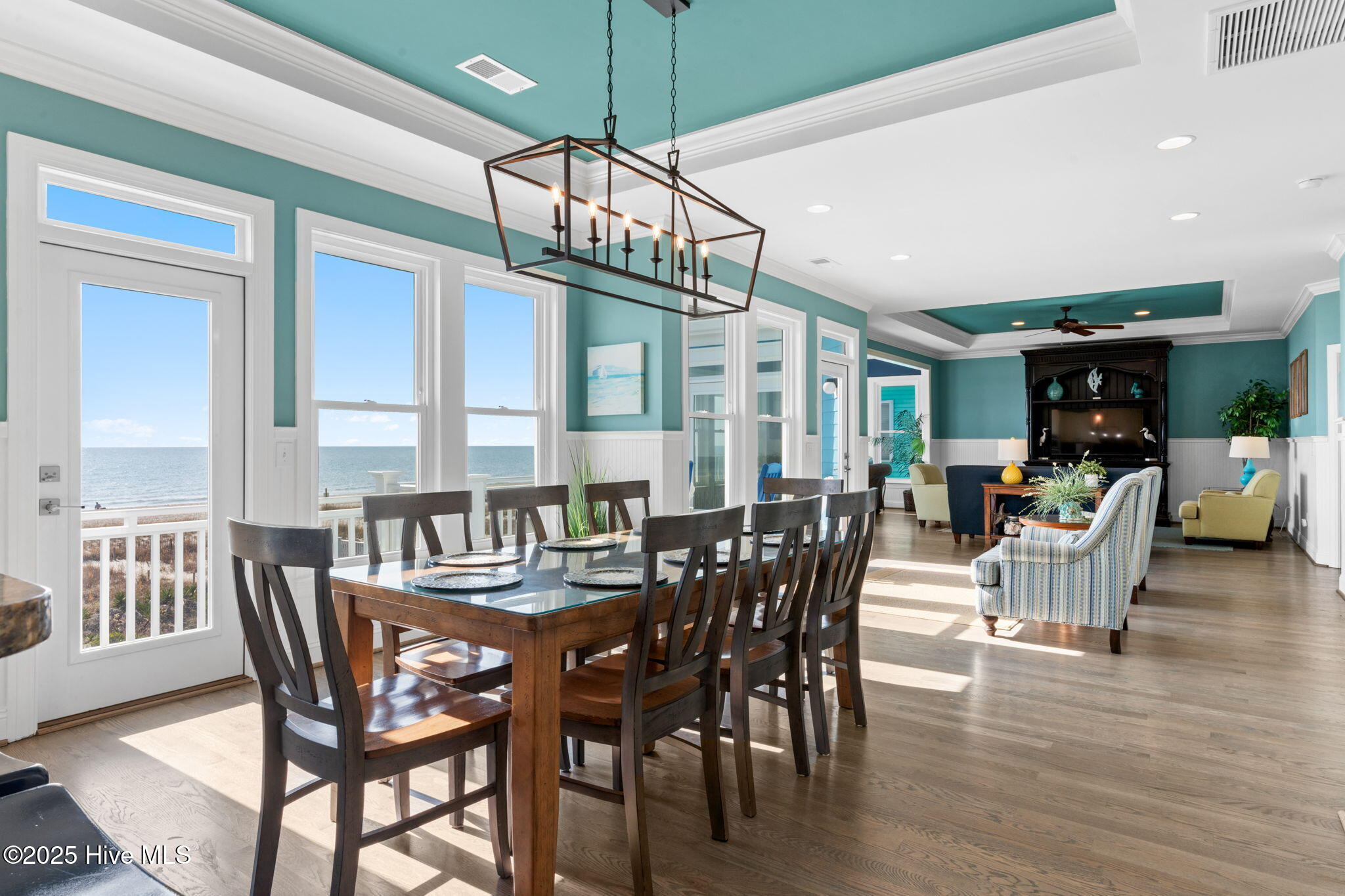 100542576 | Photo 15