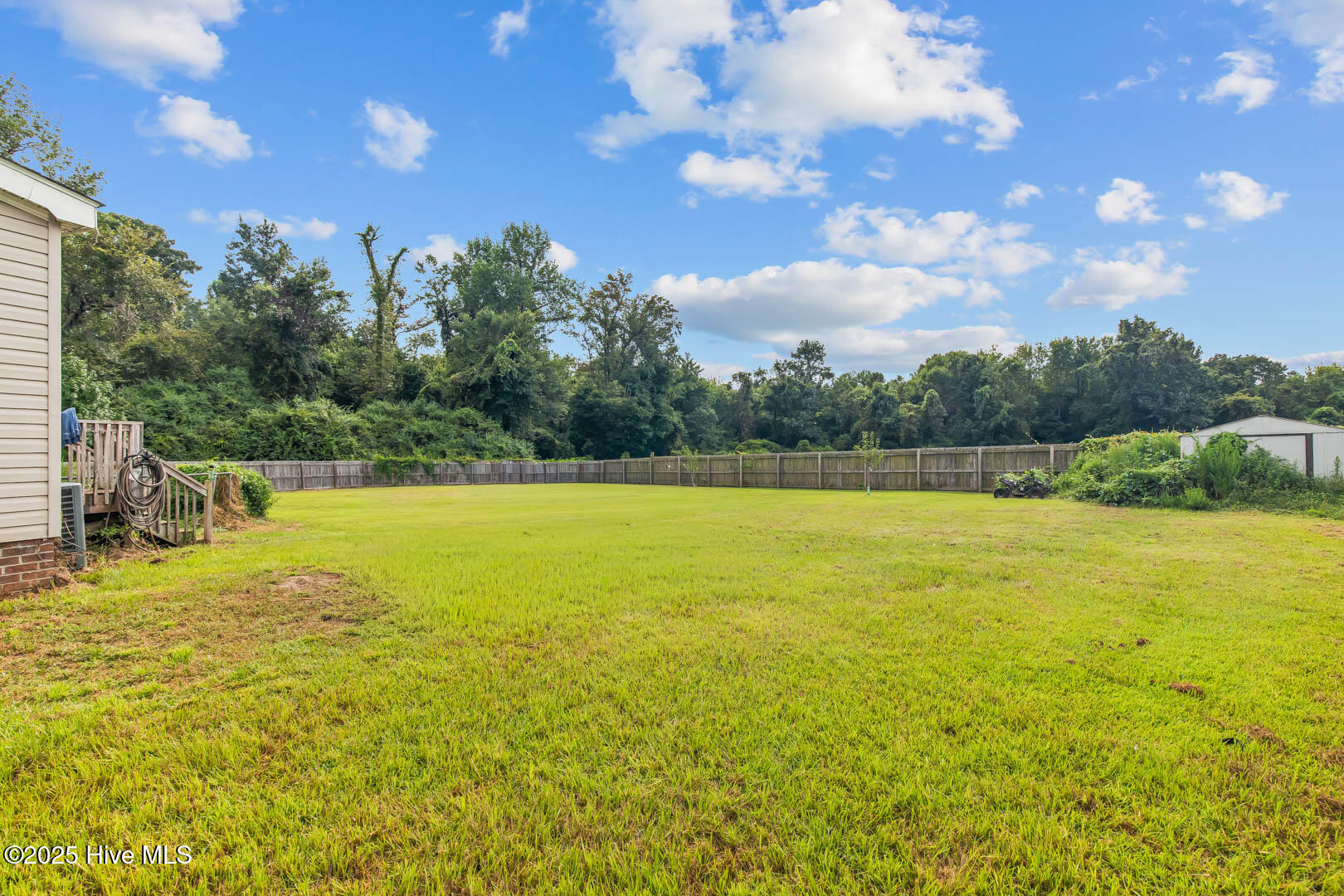 100528687 | Photo 34