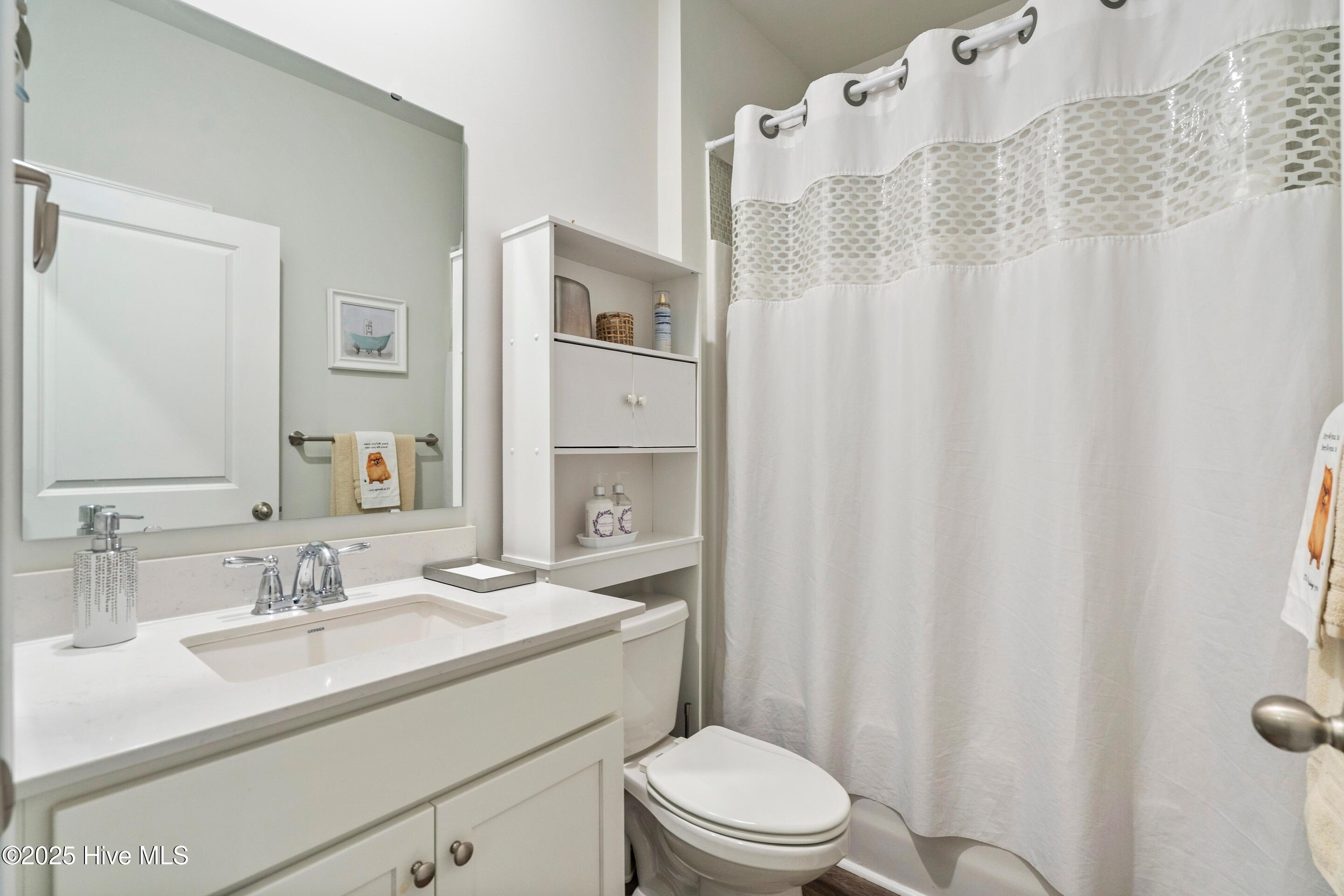 100531826 | Photo 17