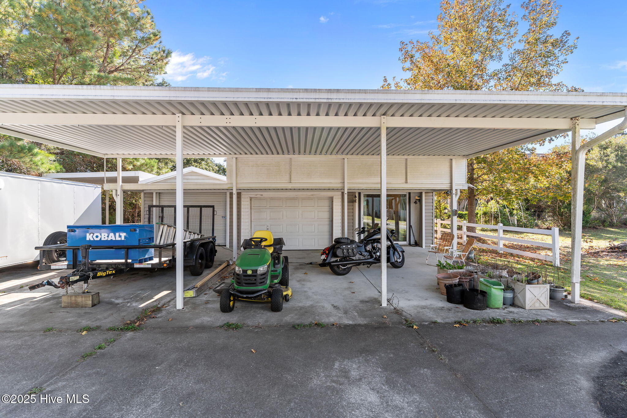 100540353 | Photo 59