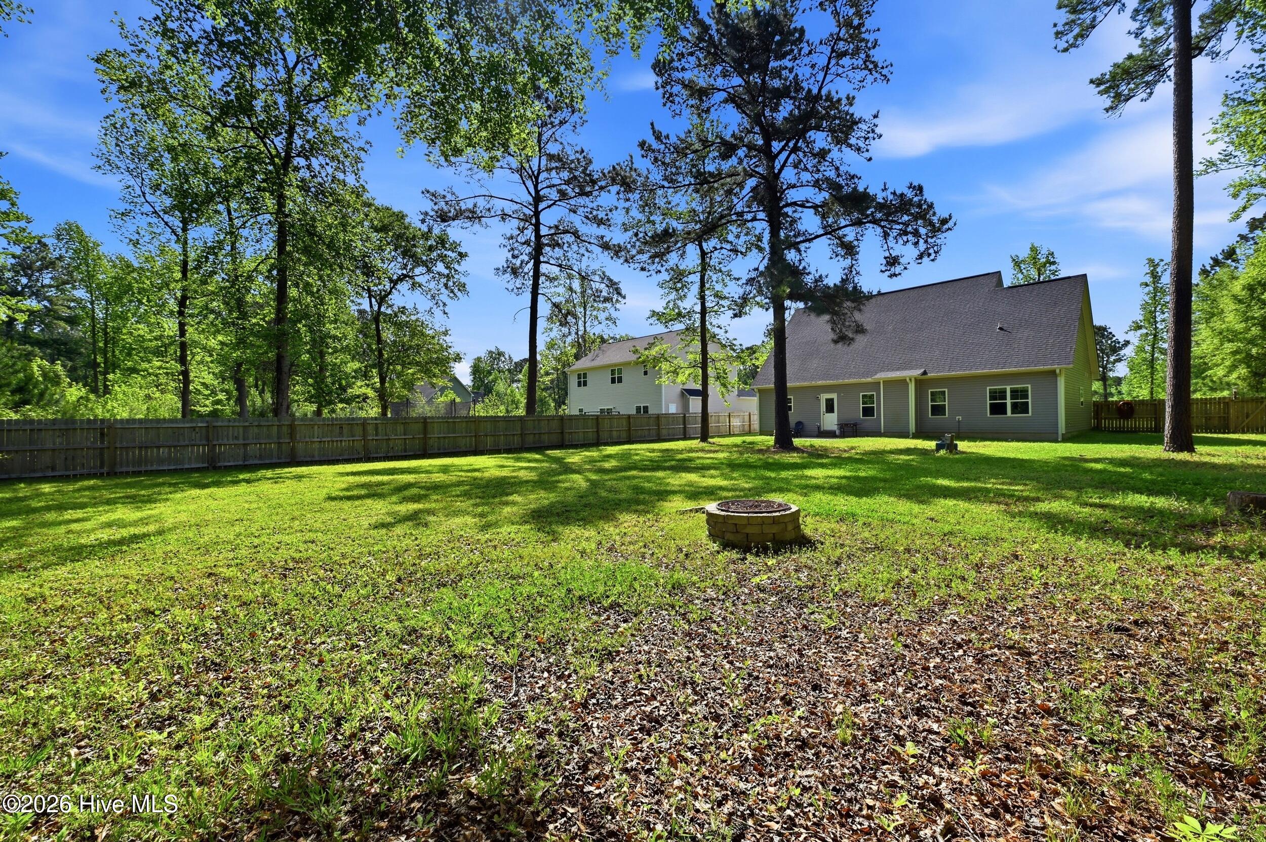 100568346 | Photo 41