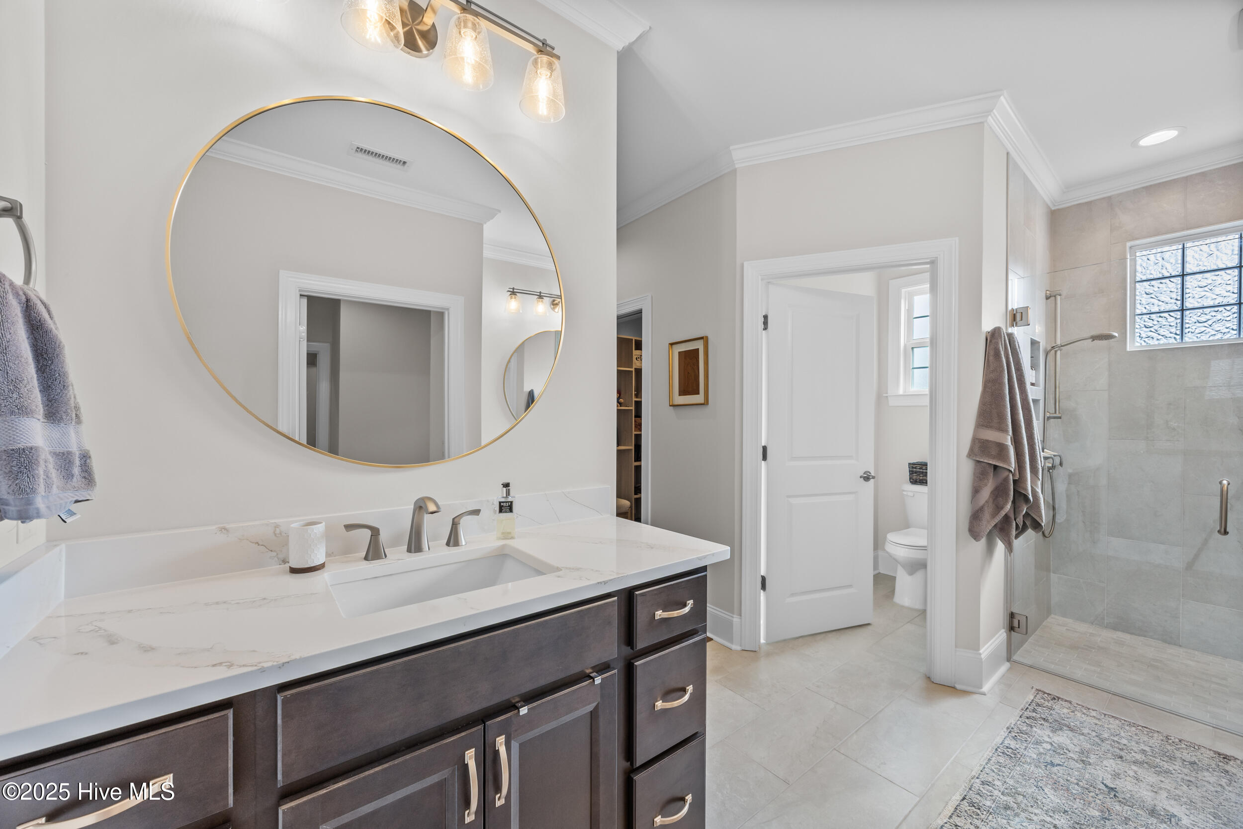 100515249 | Photo 31