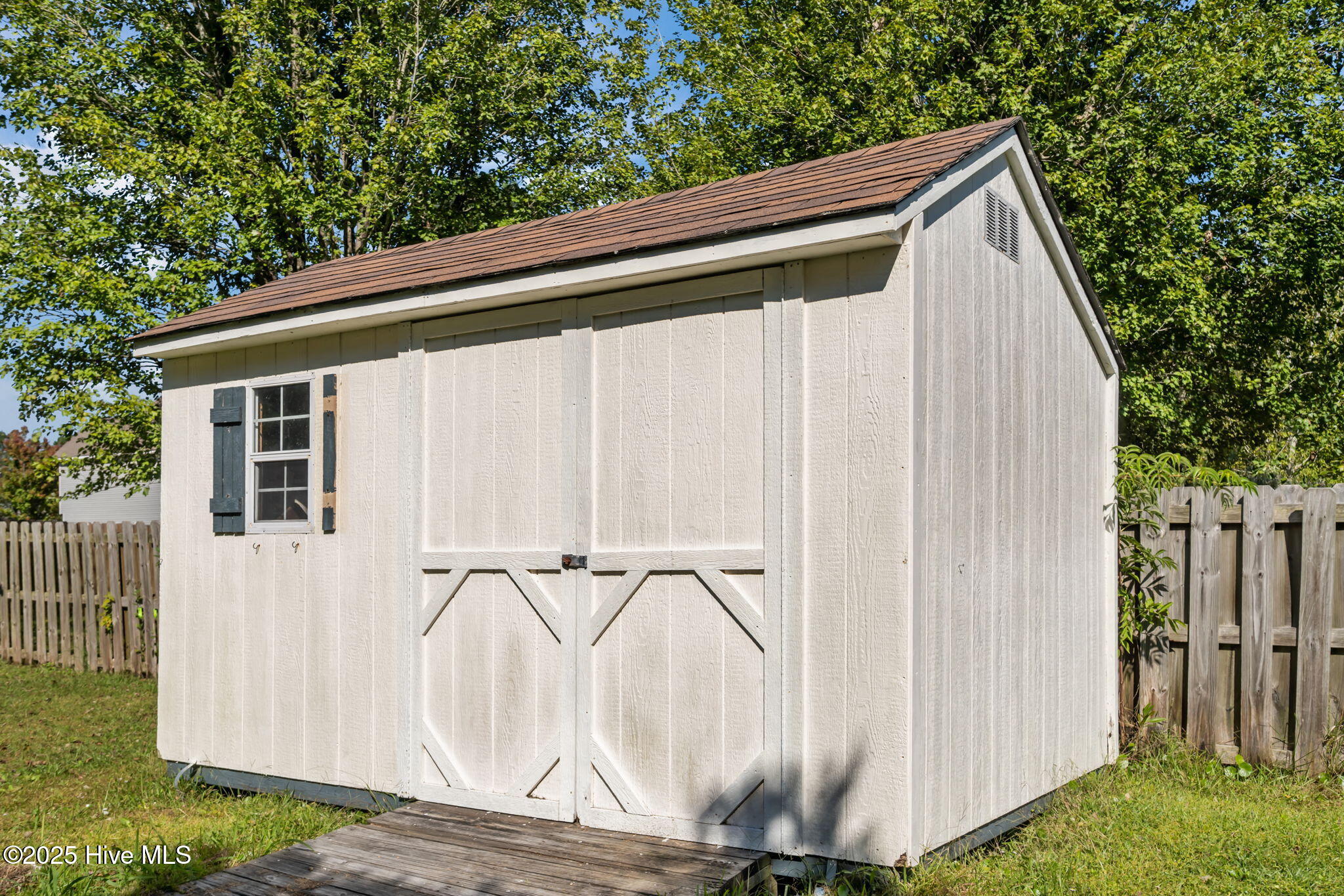 100538914 | Photo 35