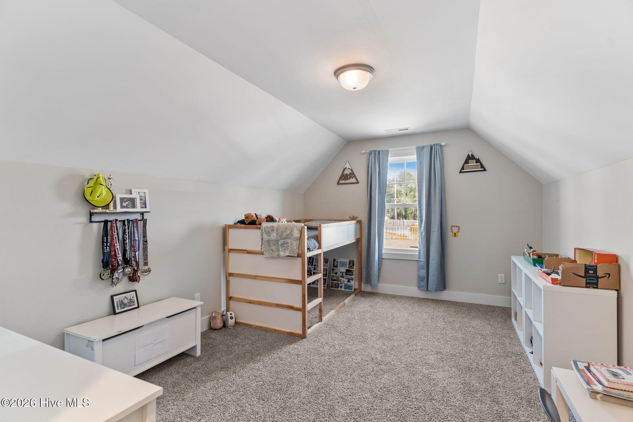 100558156 | Photo 39