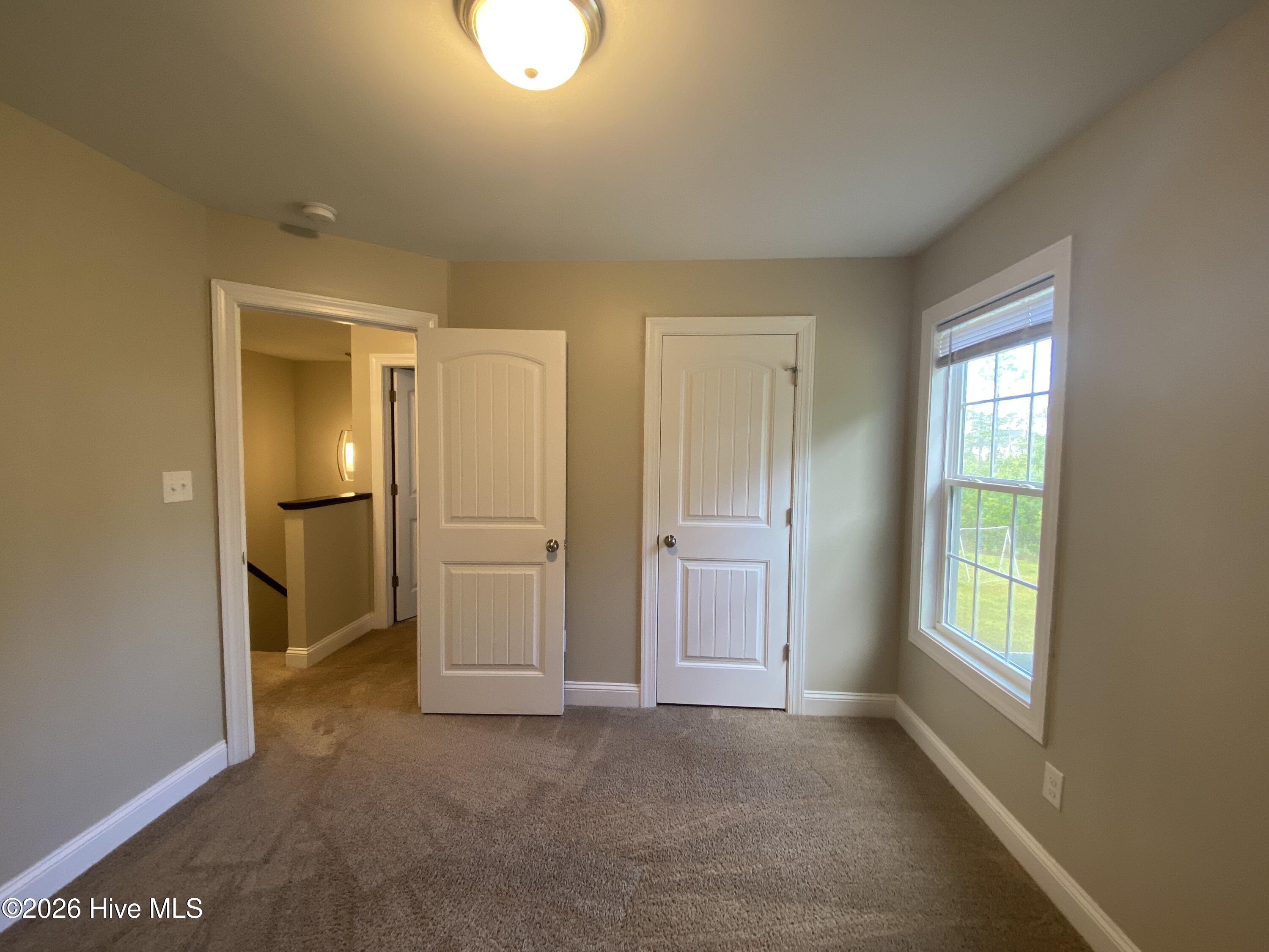 100567028 | Photo 21