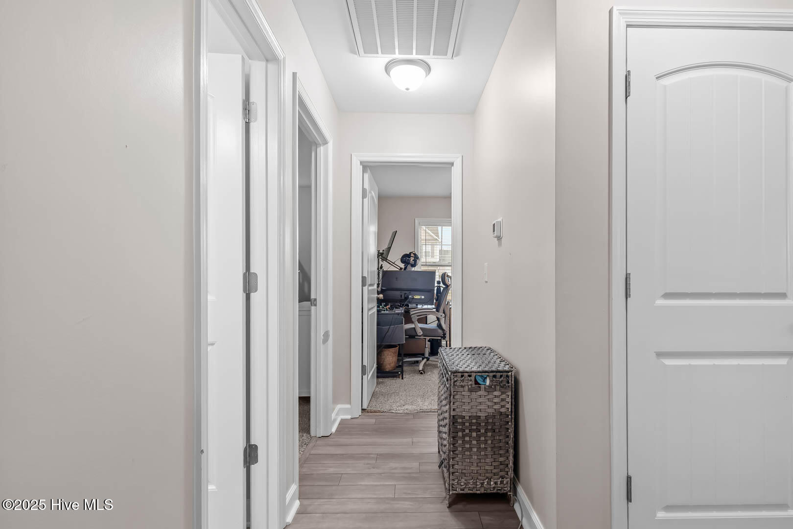 100541286 | Photo 25