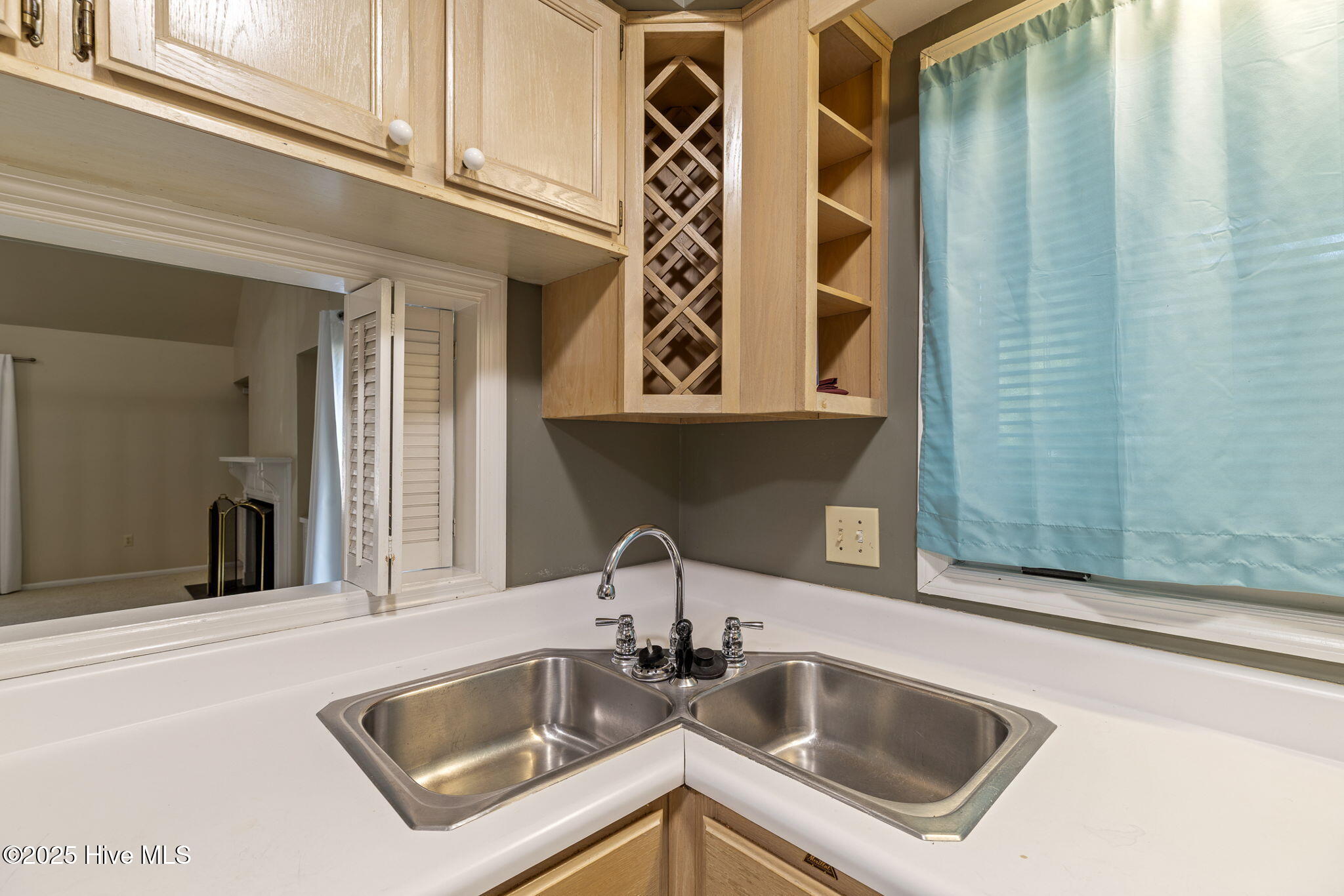 100535092 | Photo 18