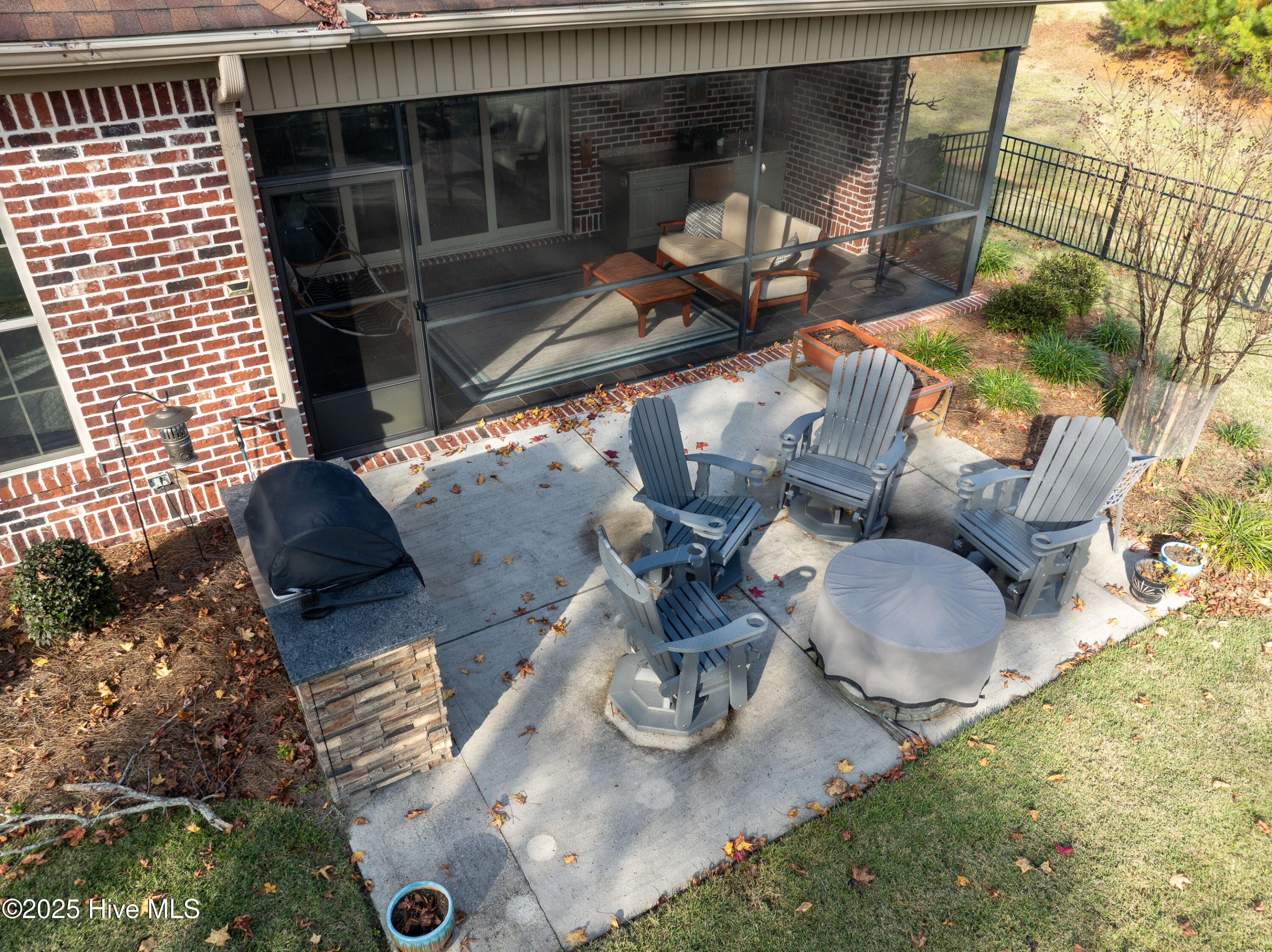 100542955 | Photo 45