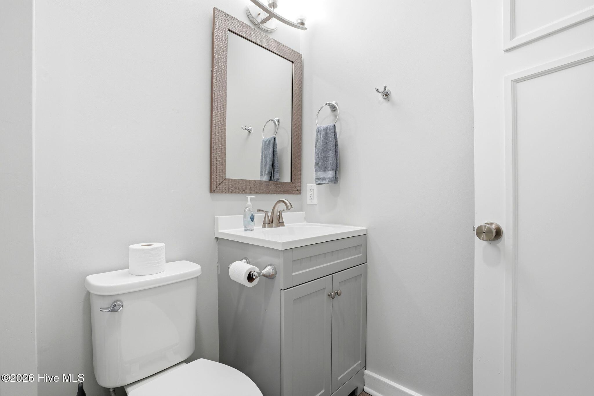 100558561 | Photo 49