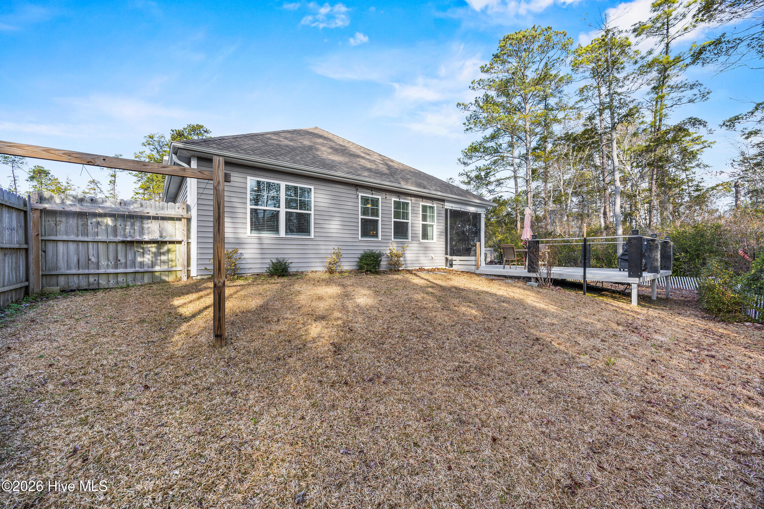 100552645 | Photo 41