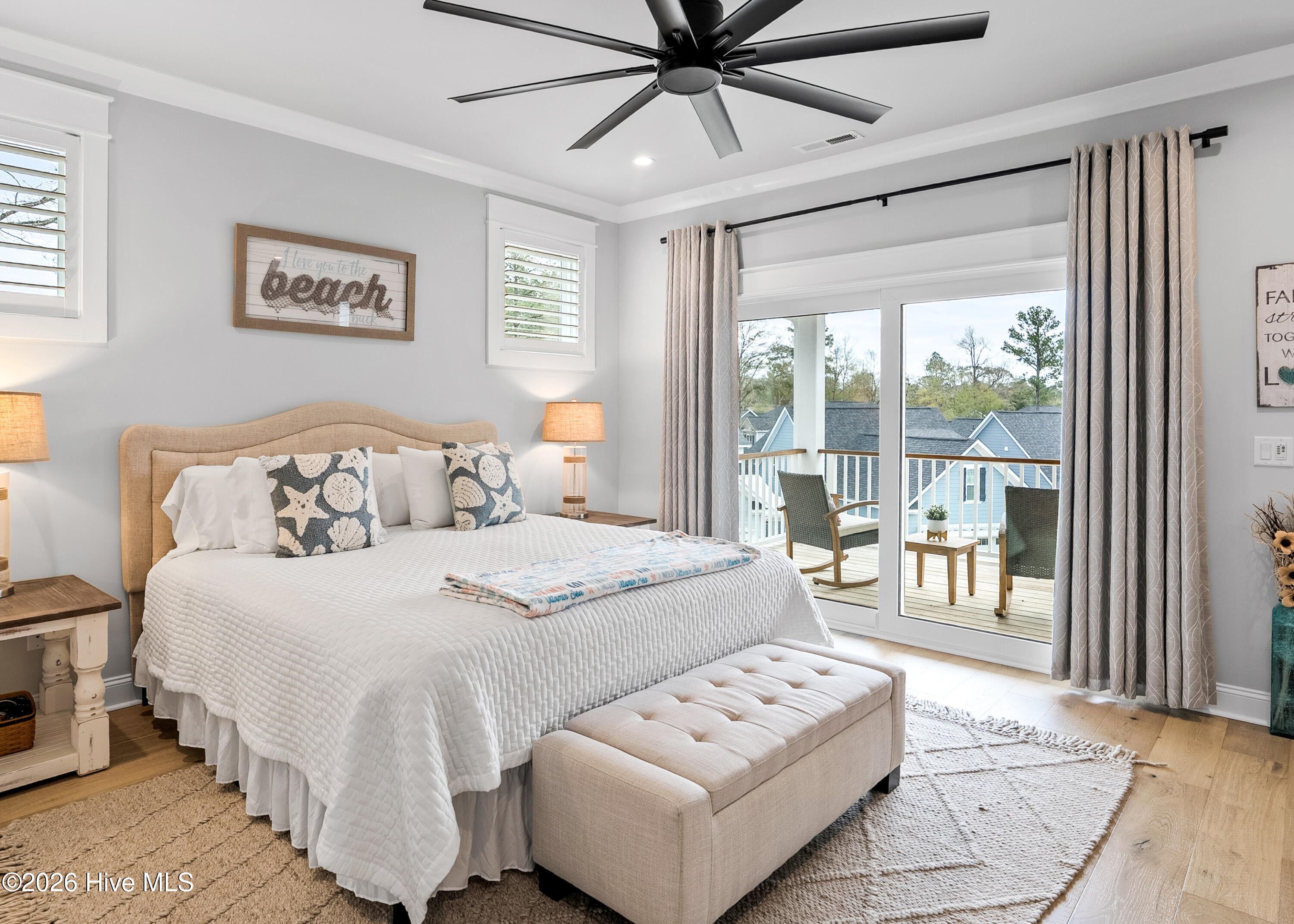 100549479 | Photo 32