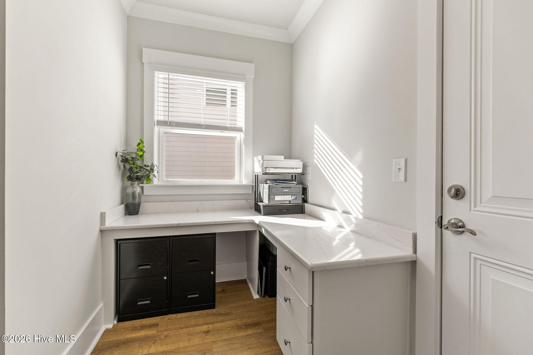 100548010 | Photo 12