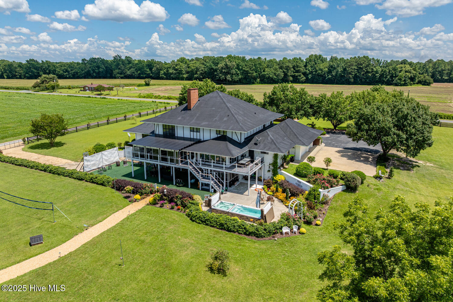 Homes for sale in Newton Grove, NC | 410 E Barefoot Rd, Newton Grove, NC 28366 | MLS# 100518666