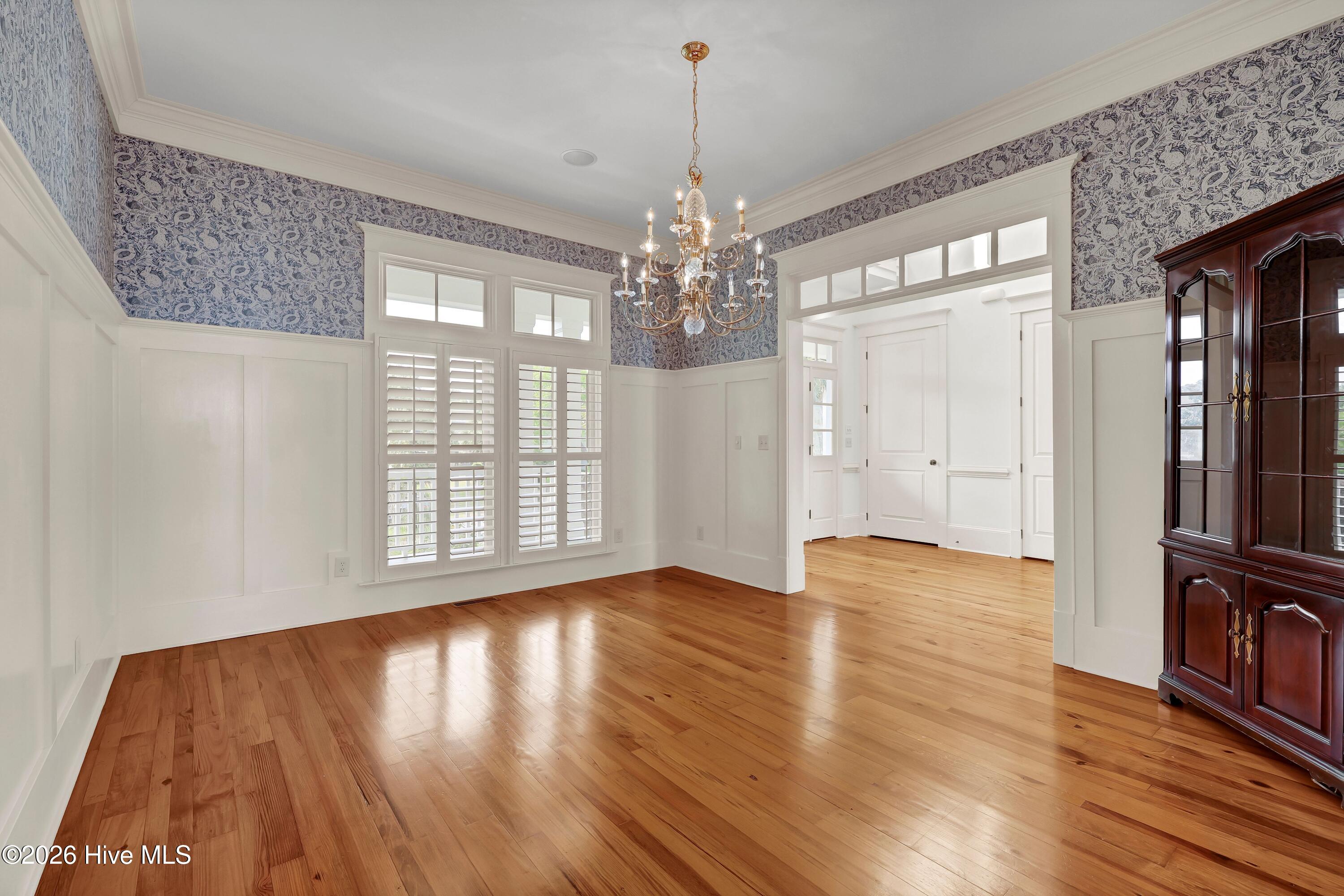 100569484 | Photo 36