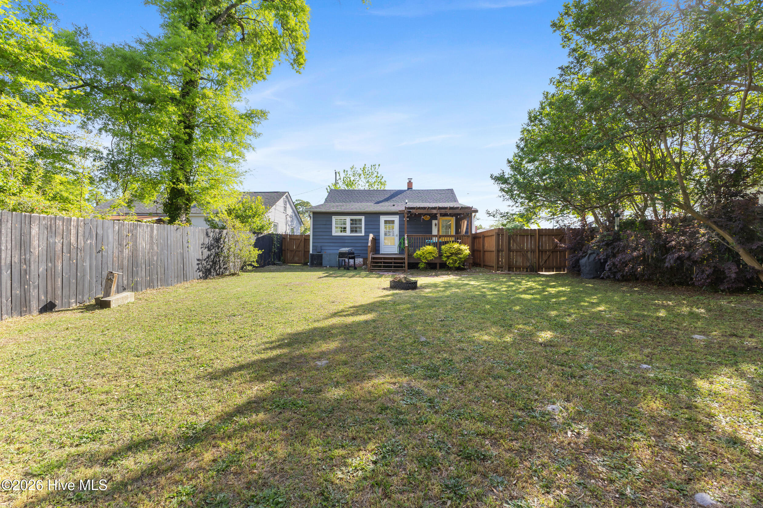 100567073 | Photo 31