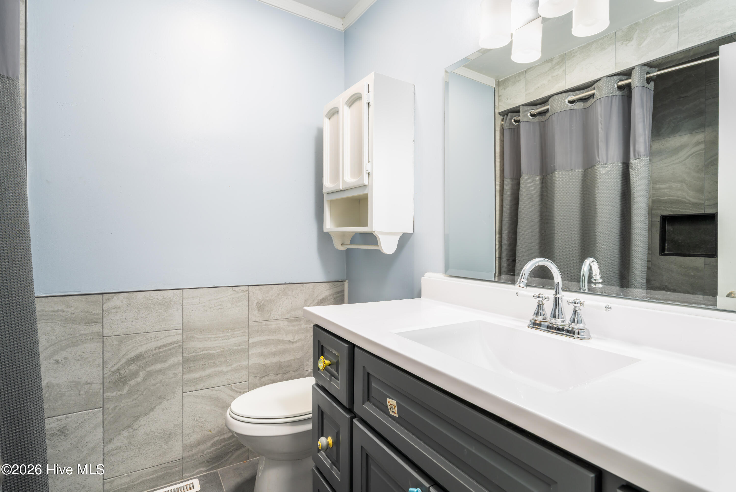 100550611 | Photo 14