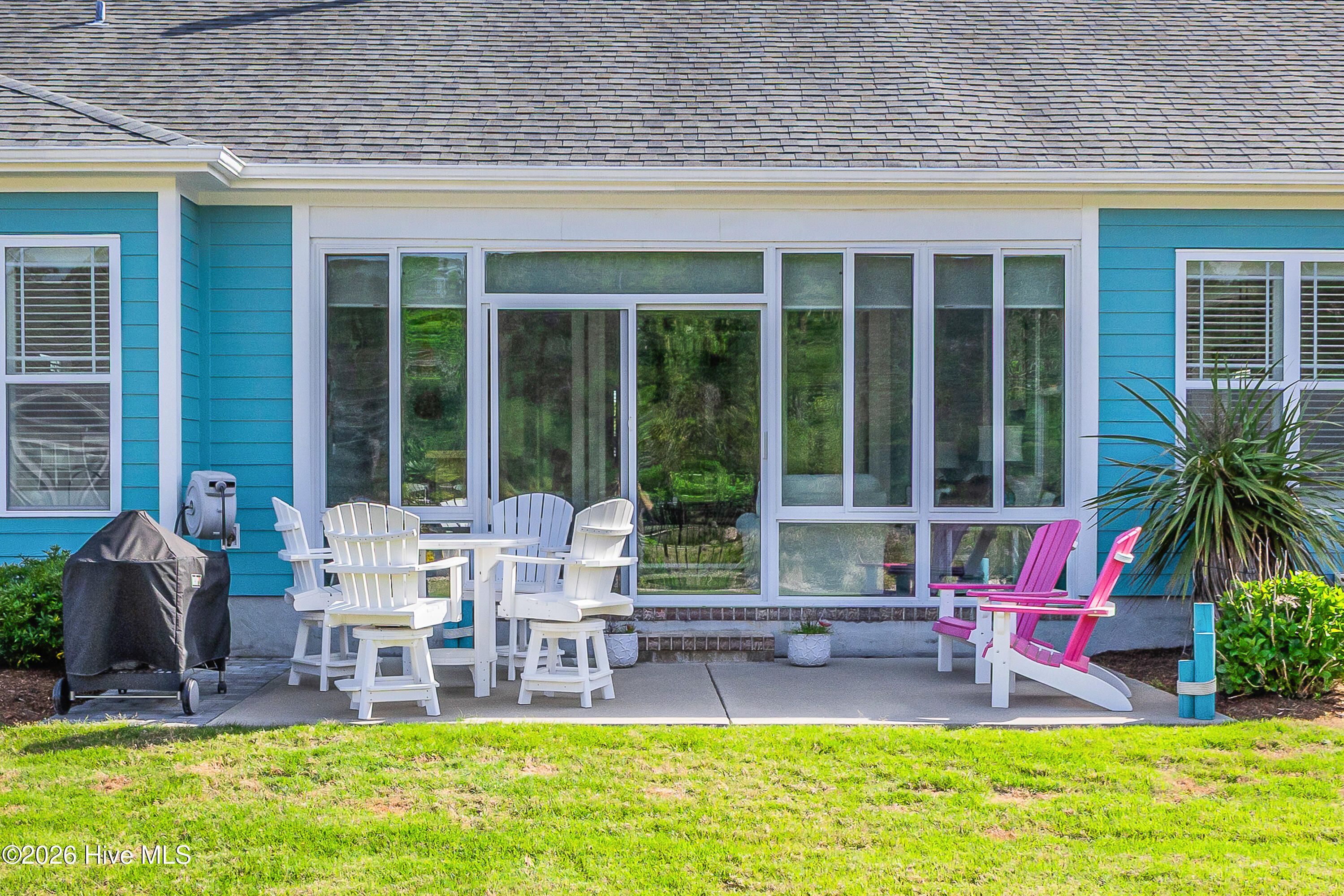 100566164 | Photo 37