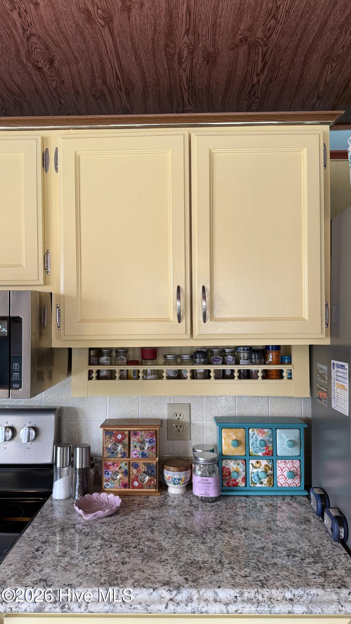 100558747 | Photo 58