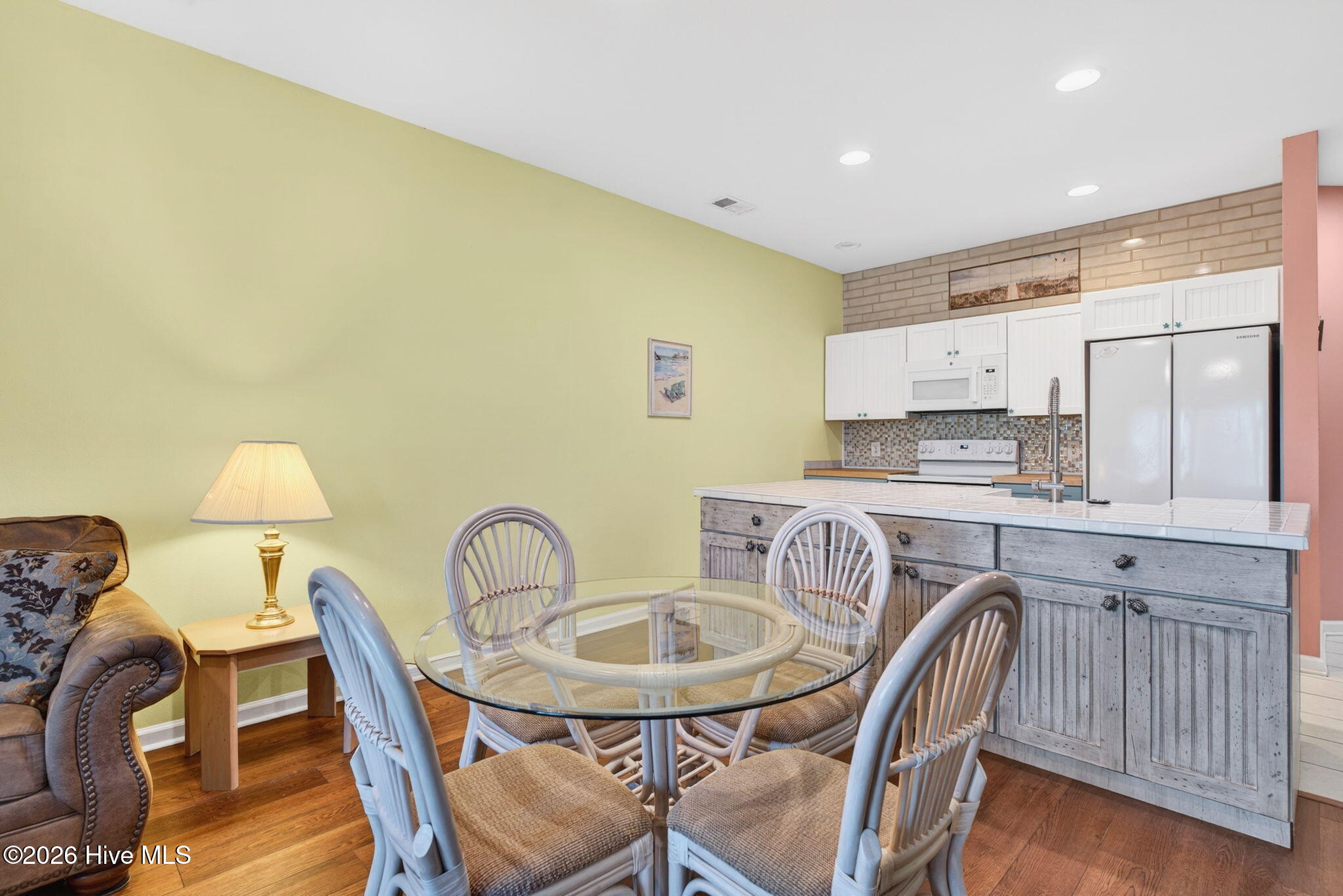 100558580 | Photo 12