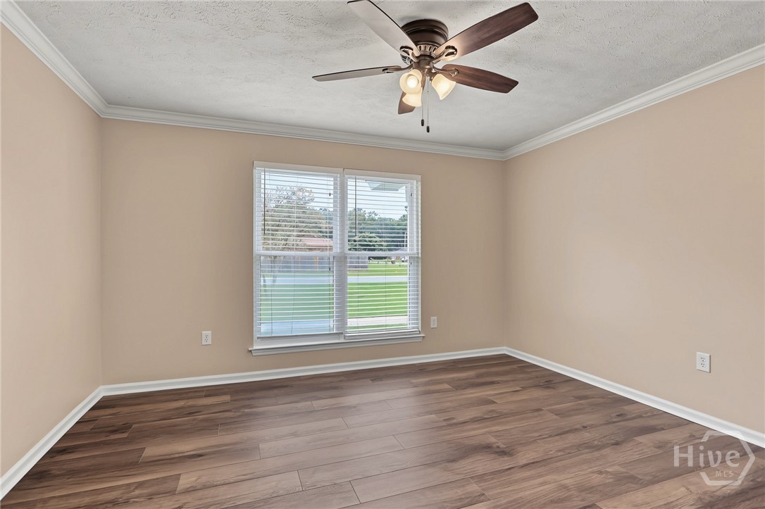 210 Treasure Loop