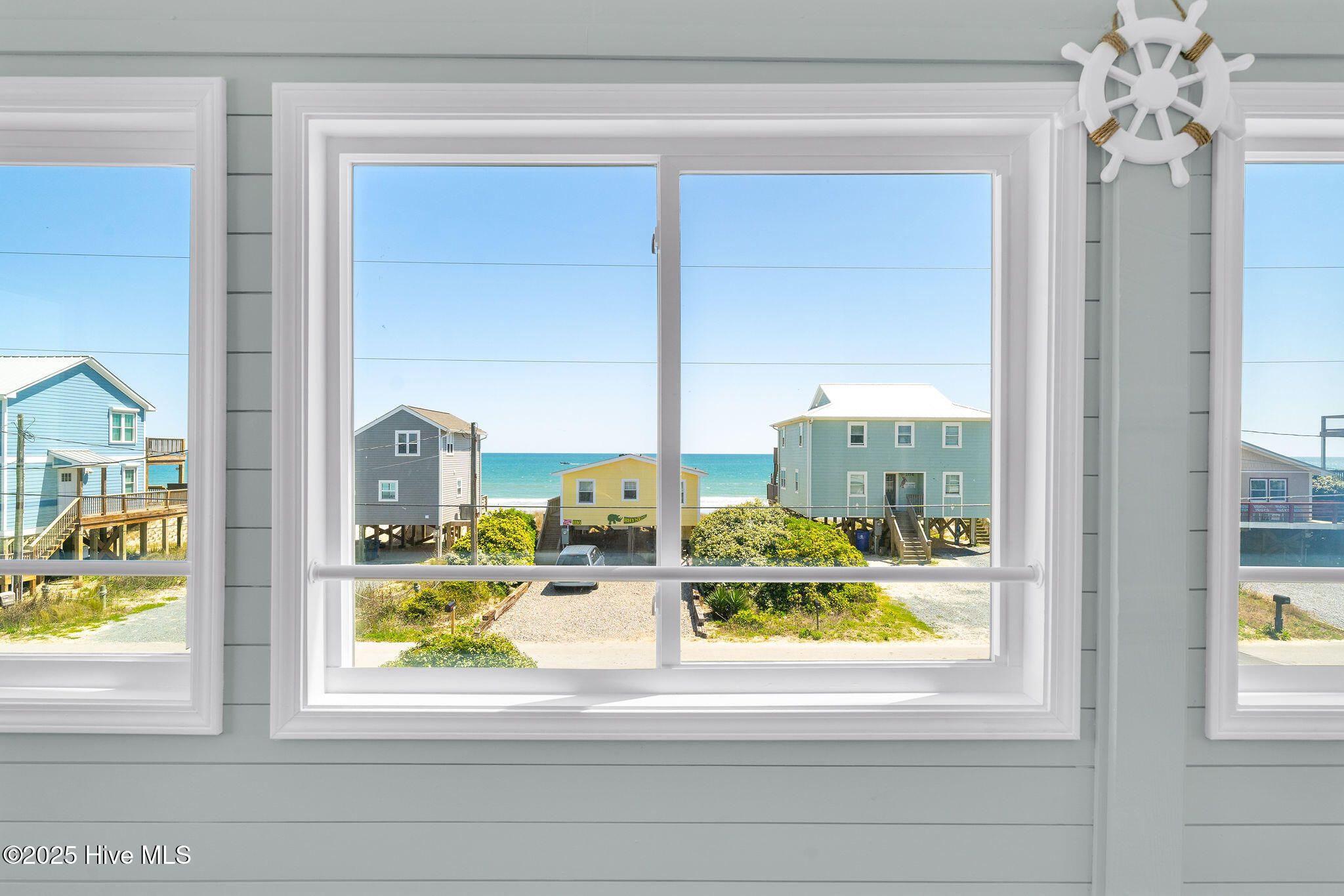 100543531 | Photo 23