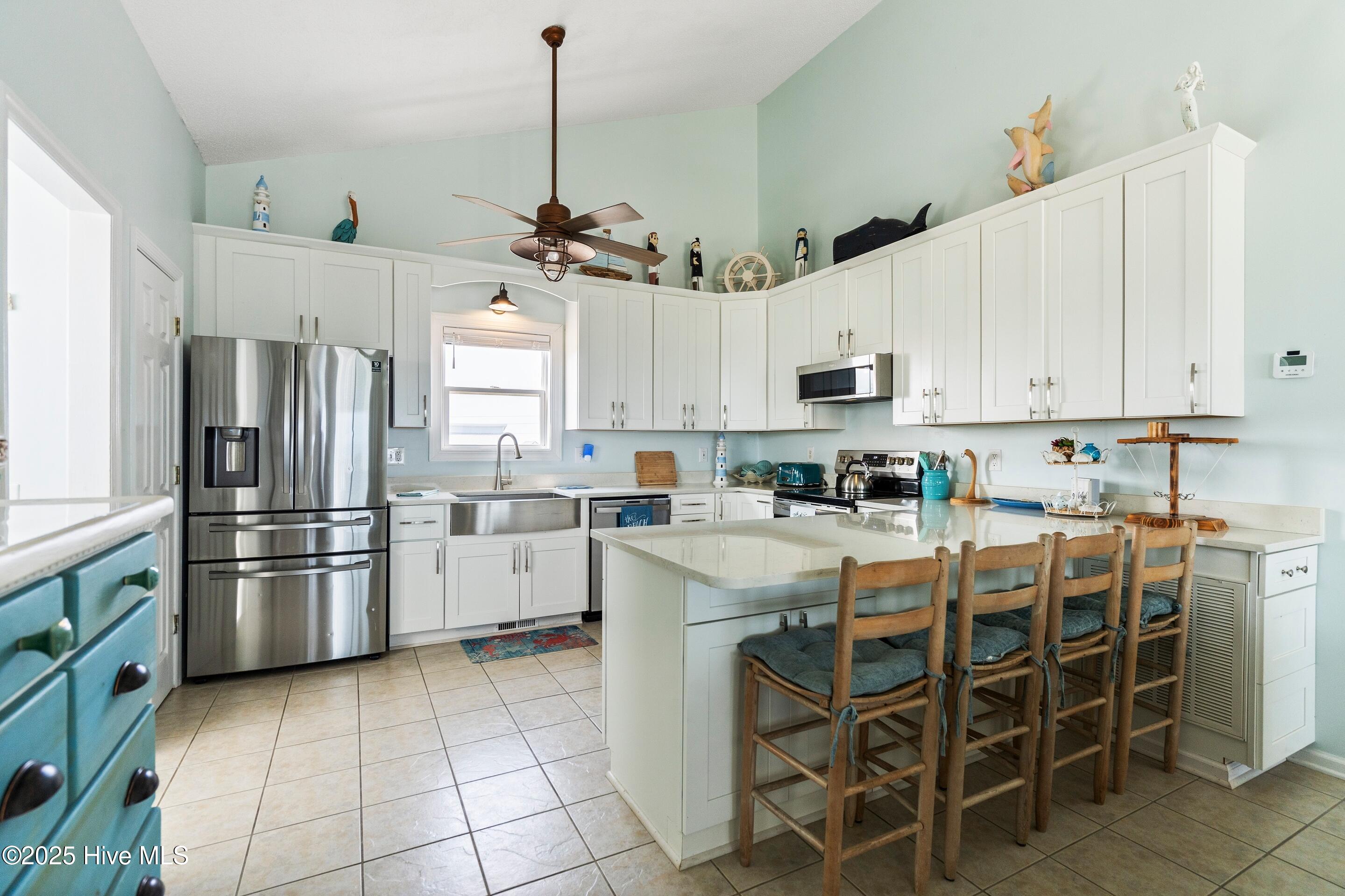 100514835 | Photo 36