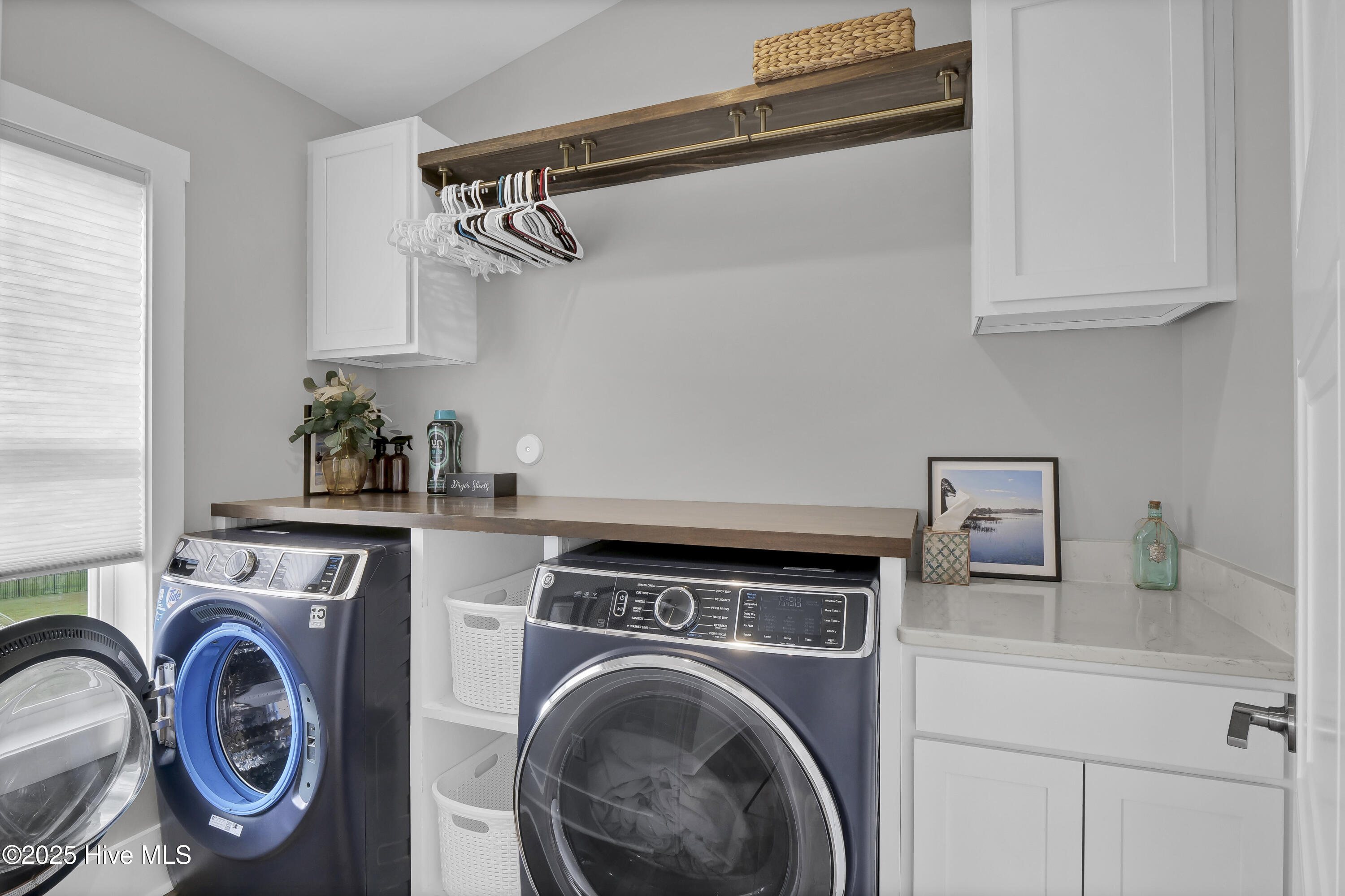 100534317 | Photo 29