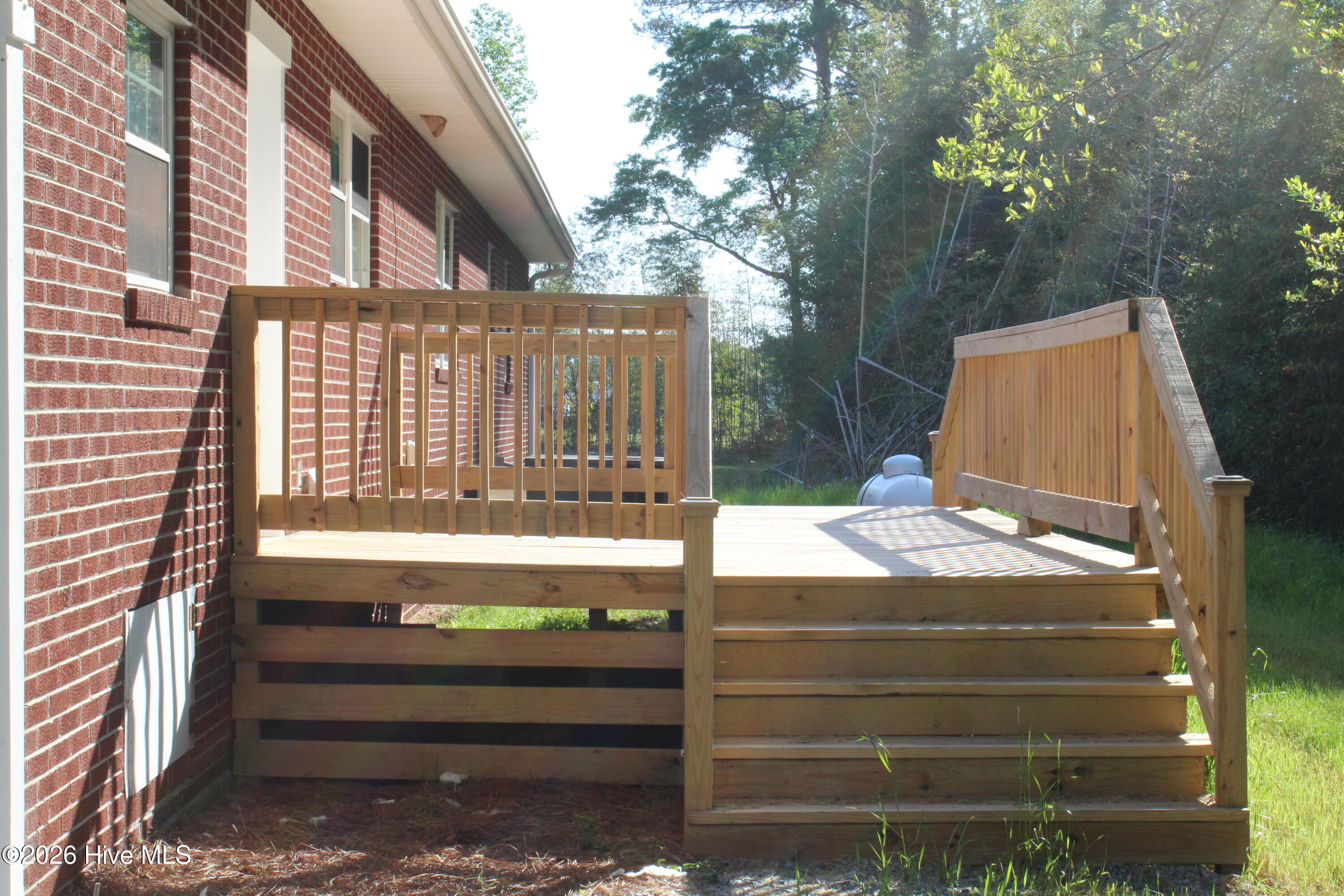 100567630 | Photo 28