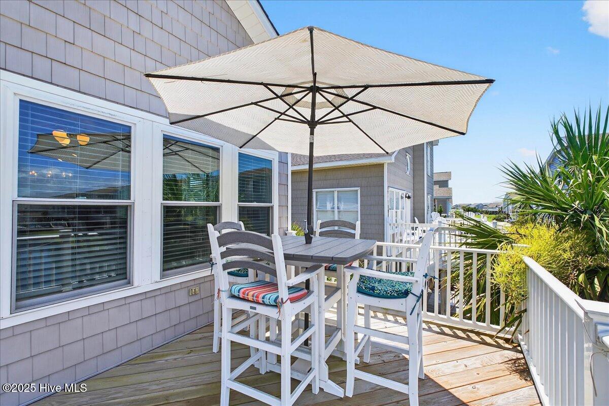 100515123 | Photo 17