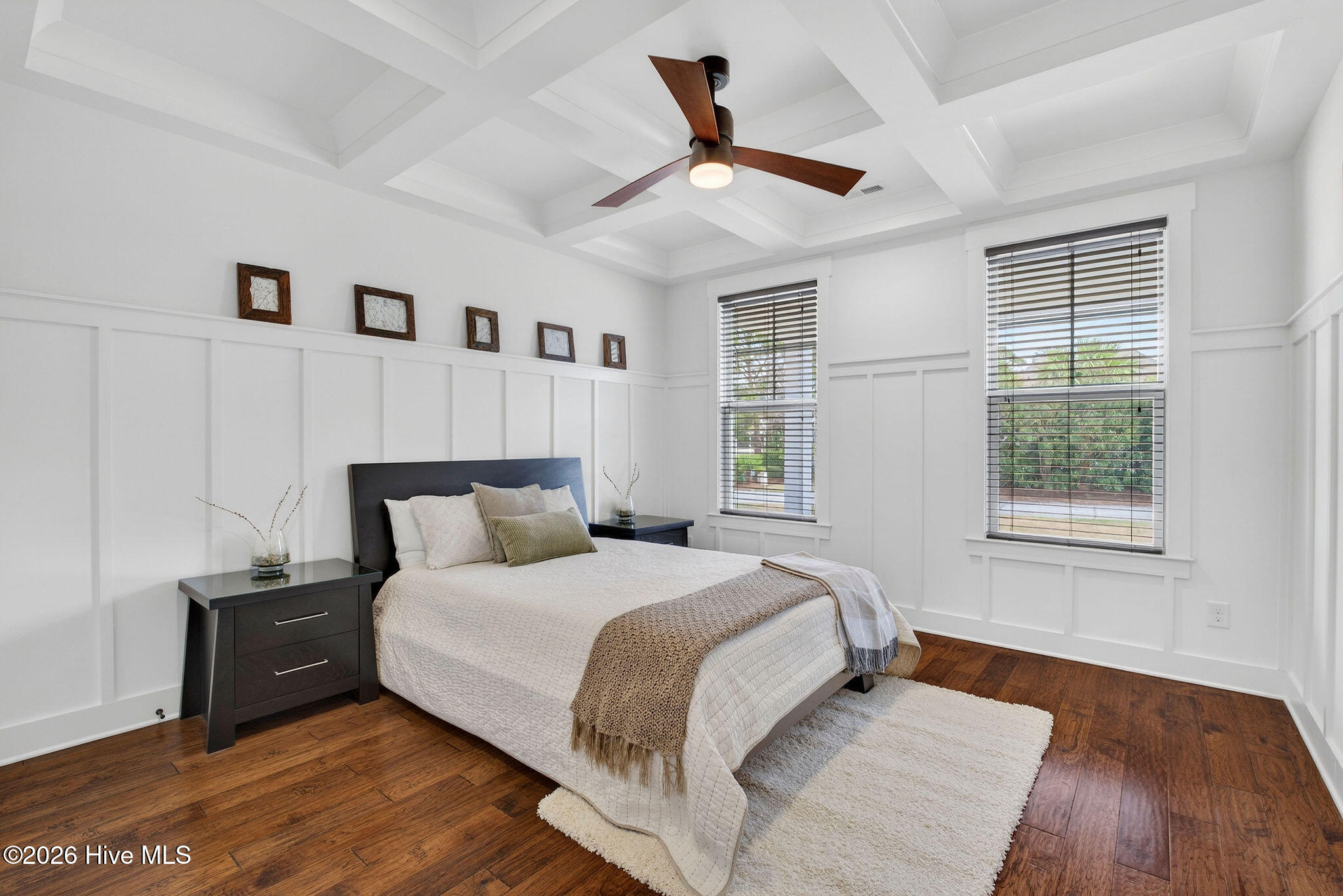 100561102 | Photo 36