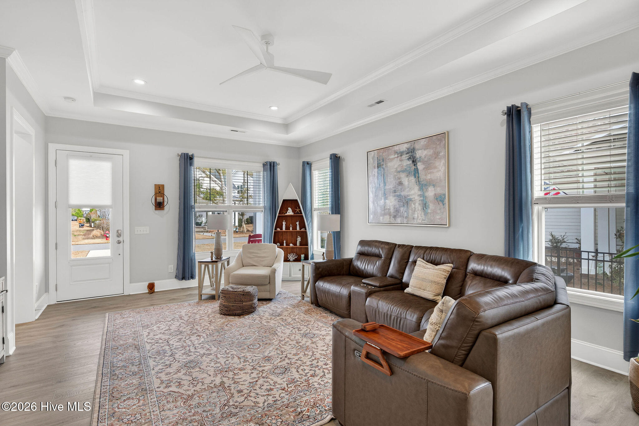 100557303 | Photo 12