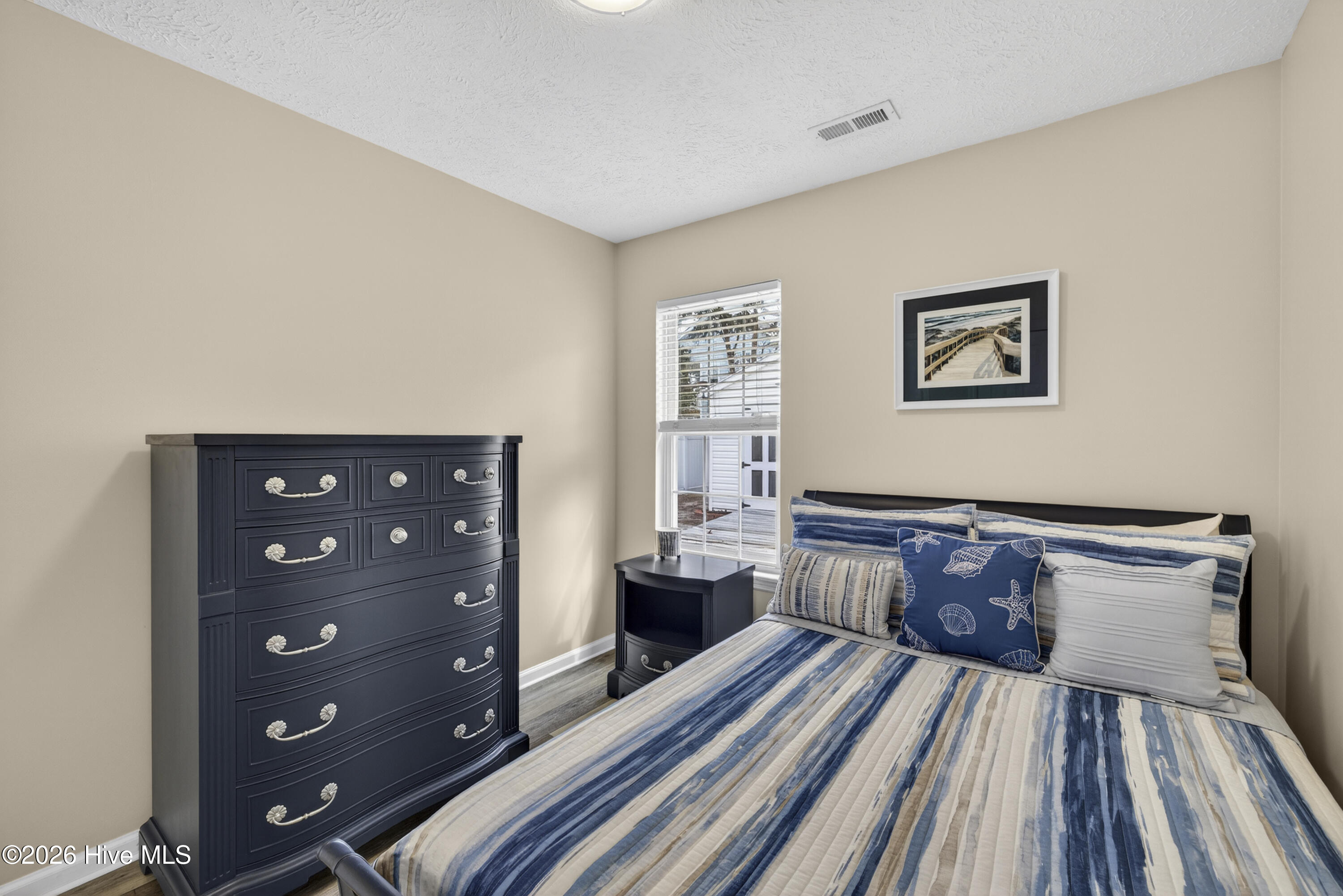 100557821 | Photo 21