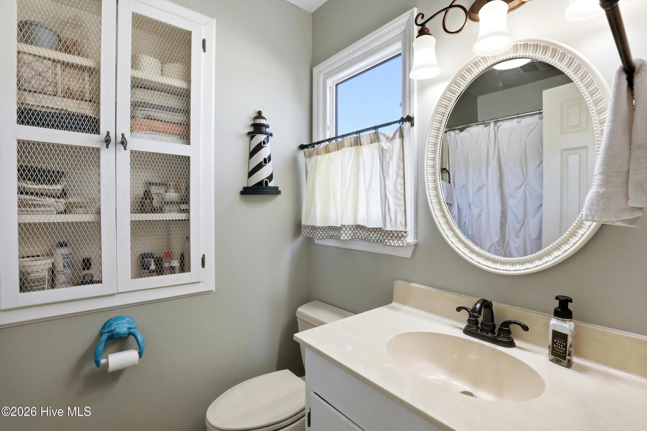 100565033 | Photo 14