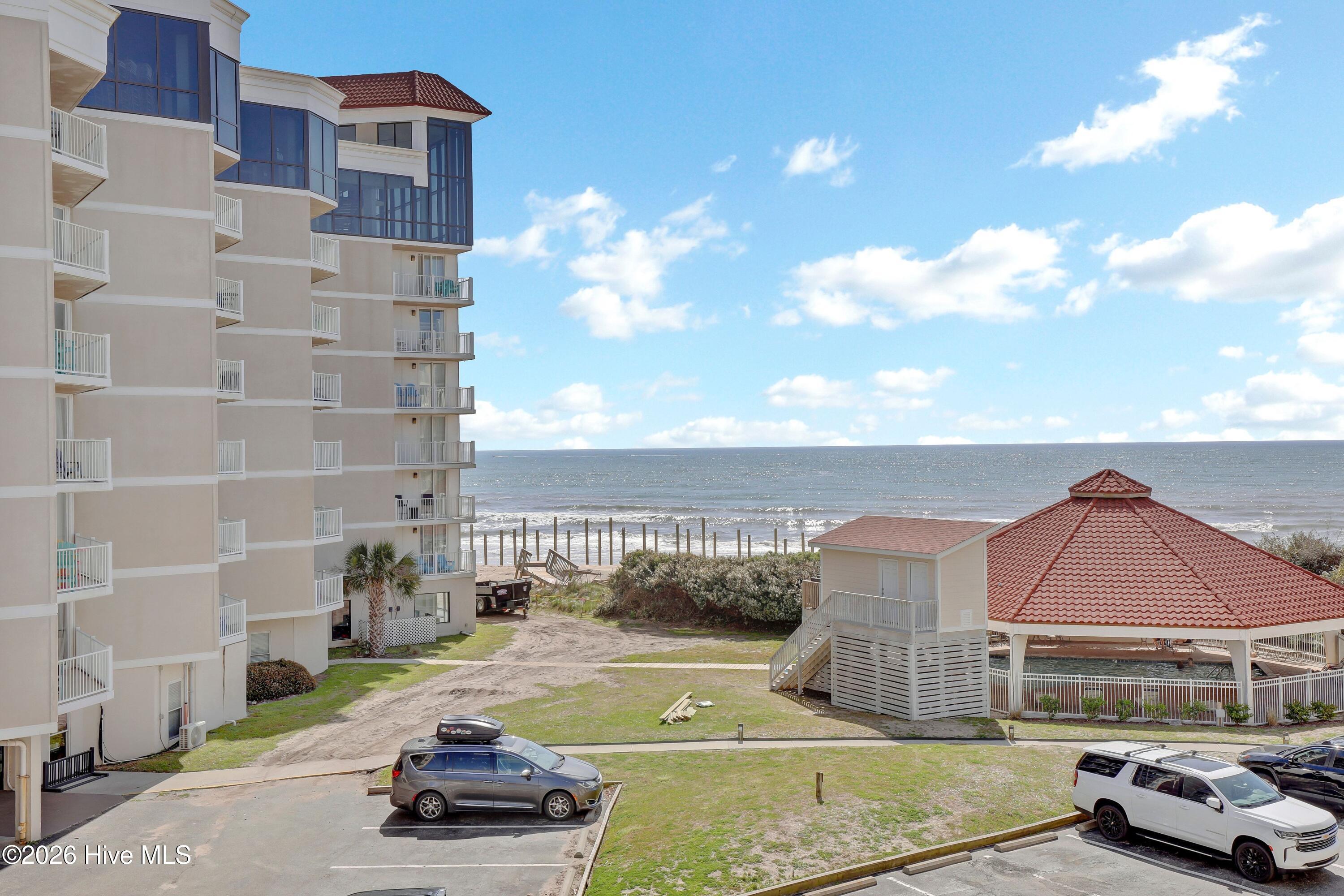 100565249 | Photo 17