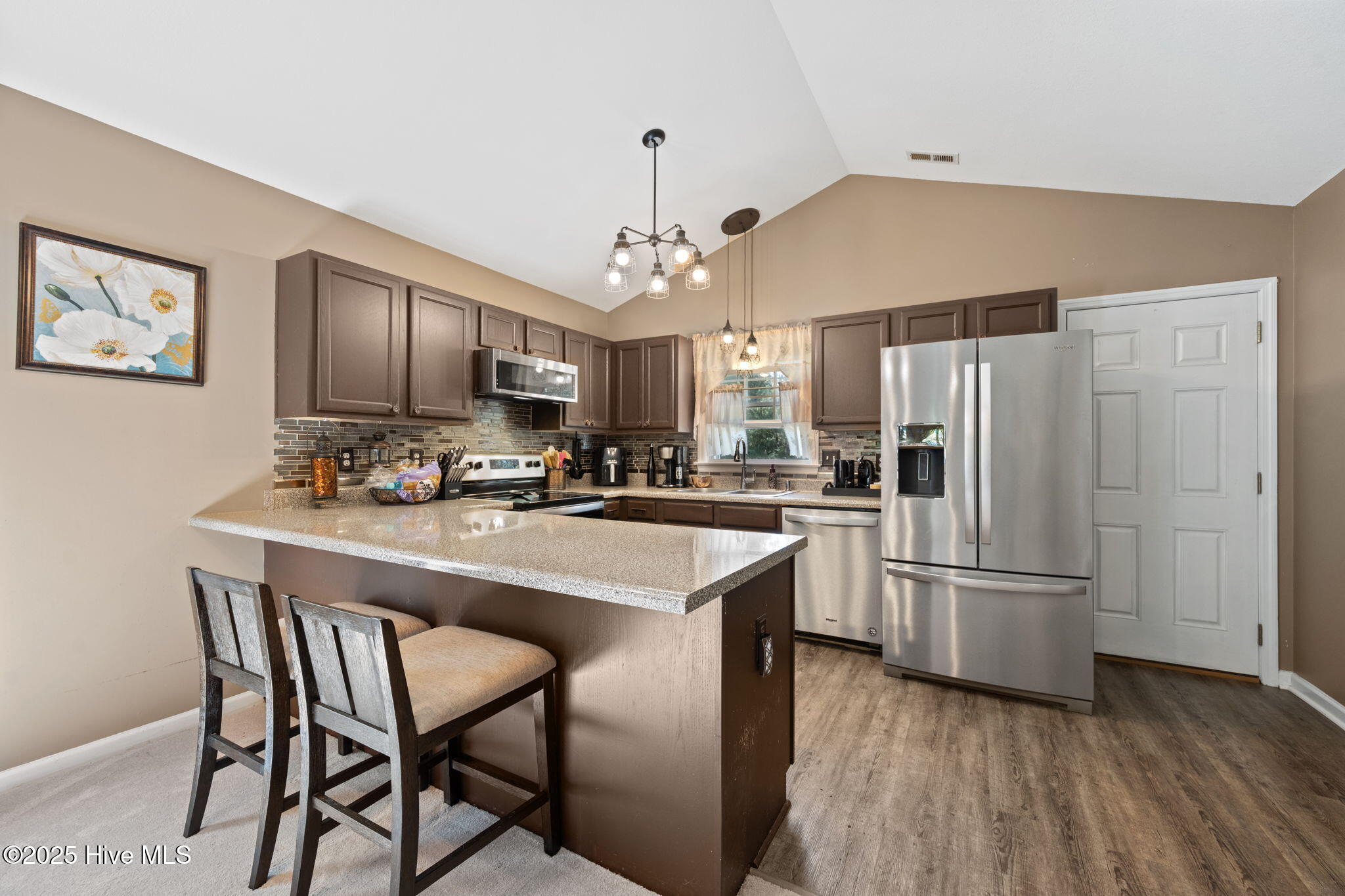 122 Live Oak Drive, Jacksonville, NC 28540 – photo 5: Kitchen