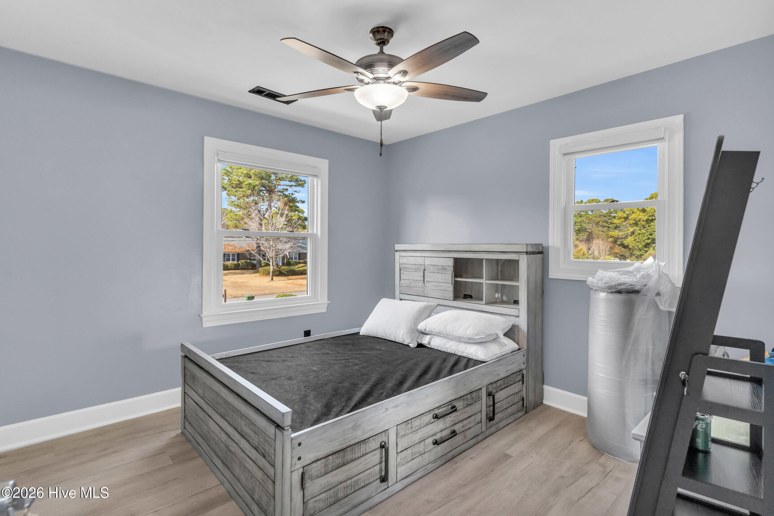 100548646 | Photo 27