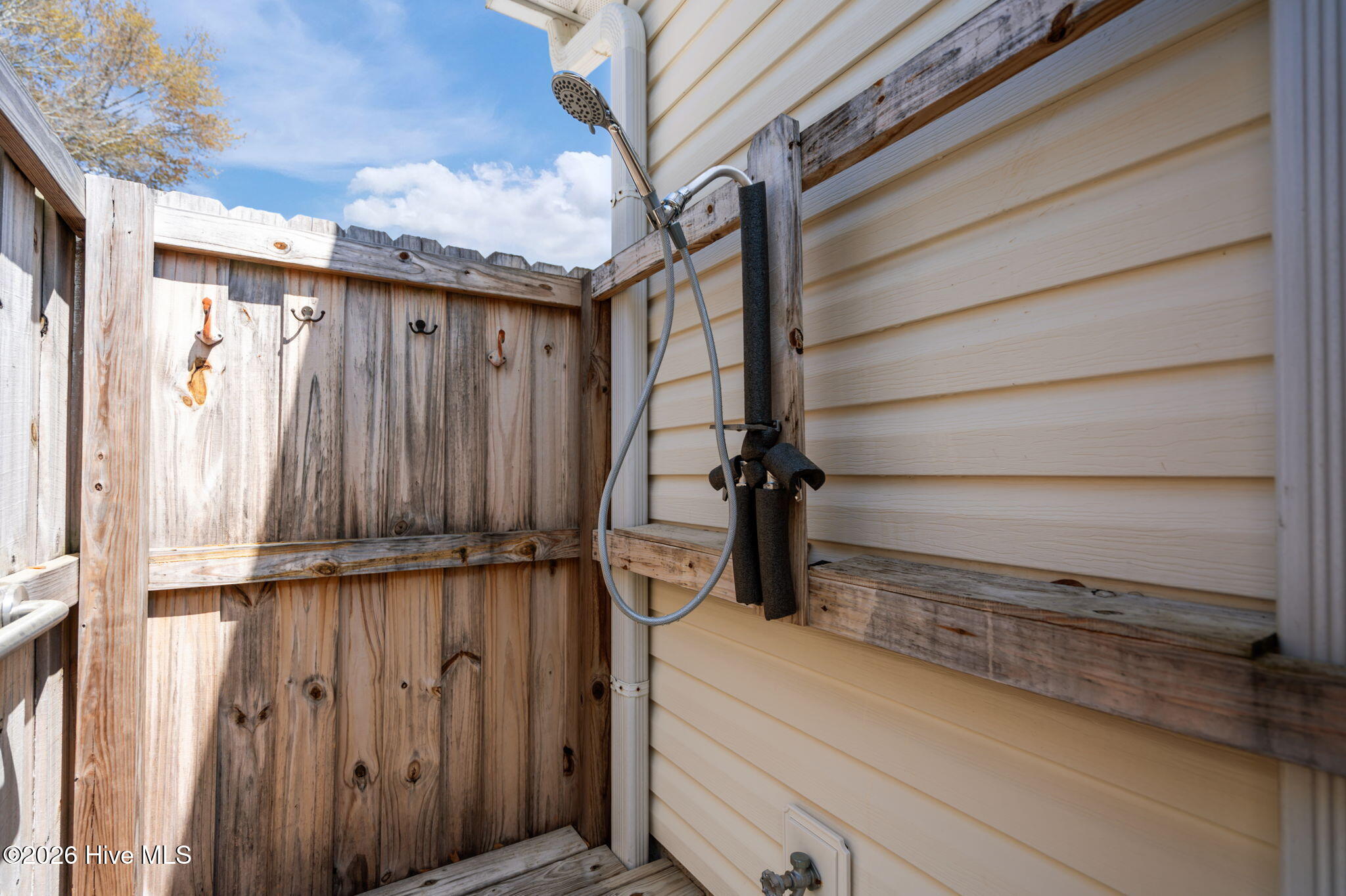 100564020 | Photo 33