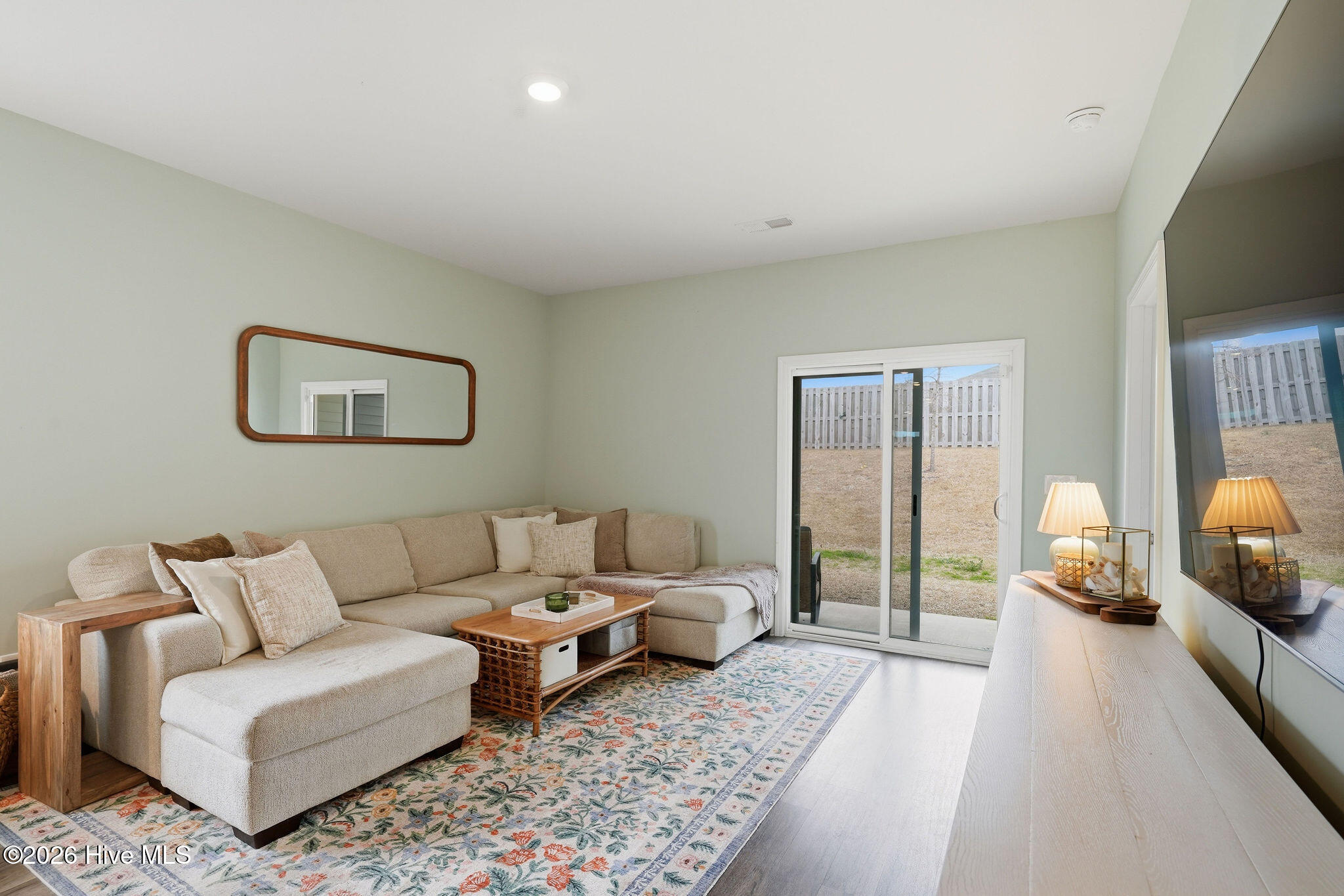 100560678 | Photo 21