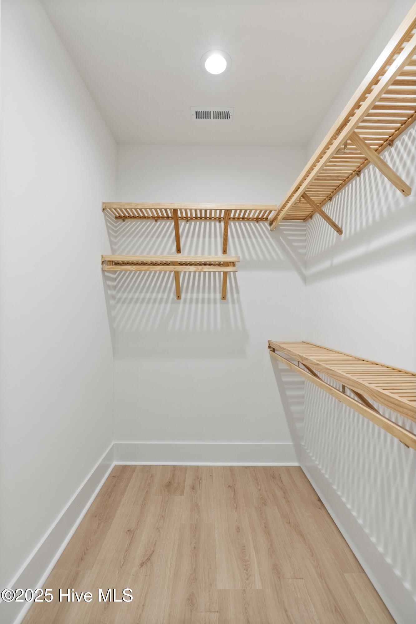 100513884 | Photo 16