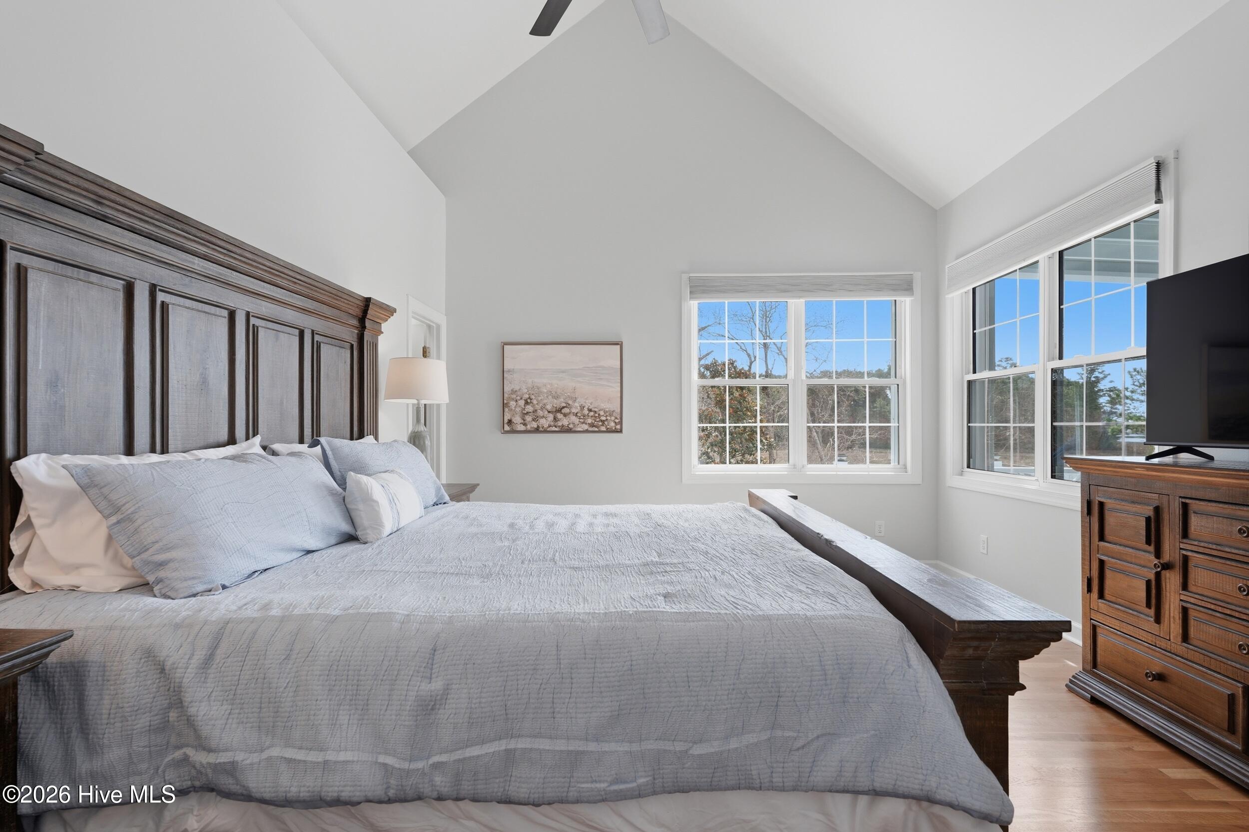 100559694 | Photo 23