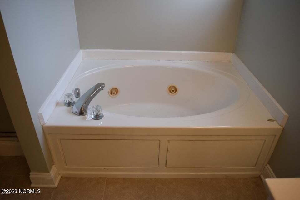 100557882 | Photo 12