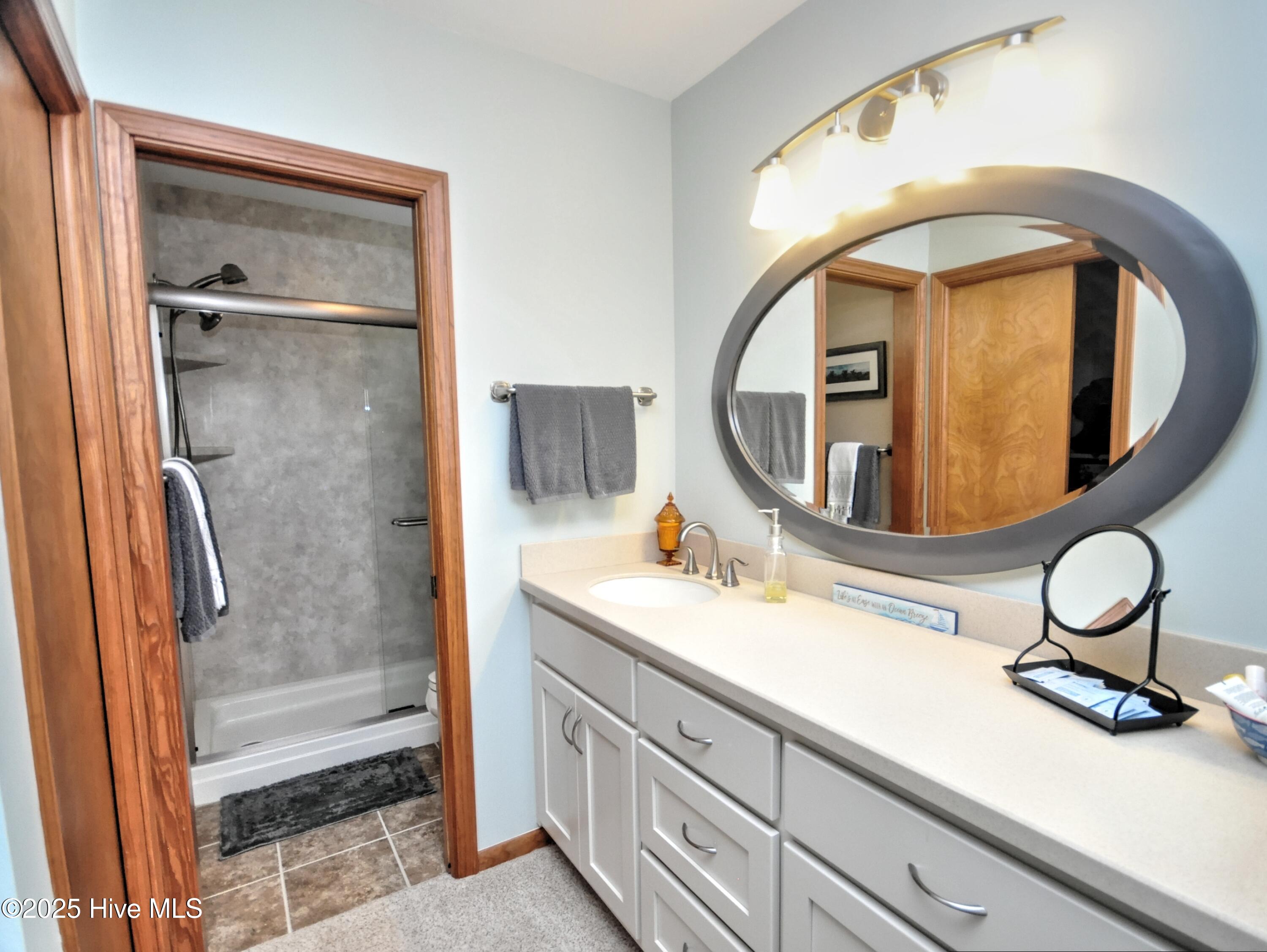 100526298 | Photo 28