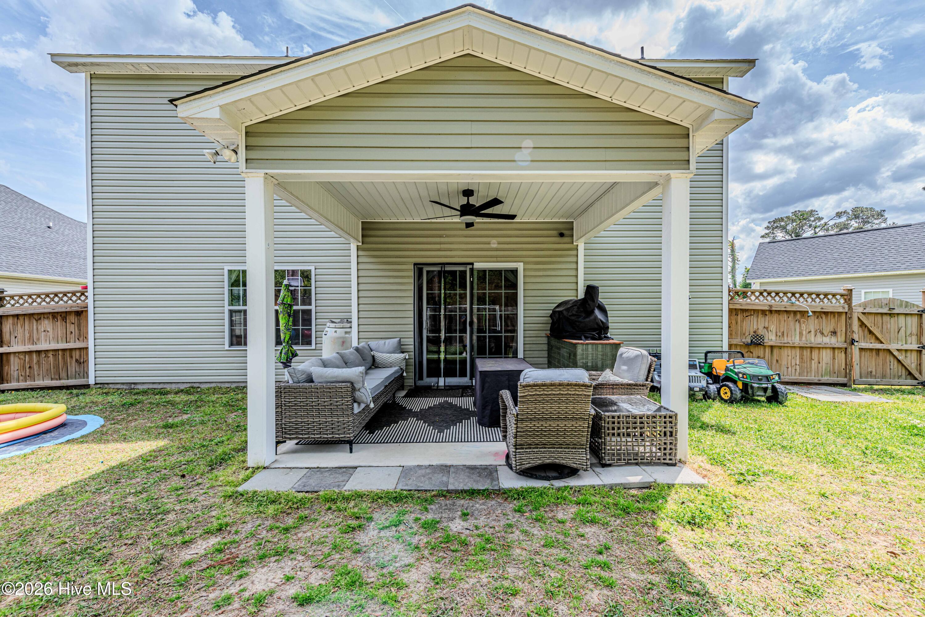 100570010 | Photo 75