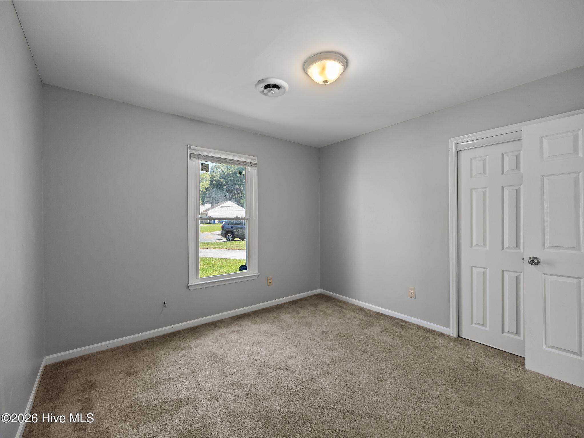 100561200 | Photo 11