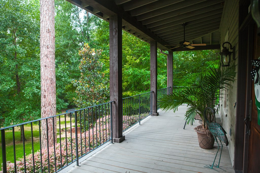 521 S Lake Drive, Thomson, GA 30824 Listing Photo  9