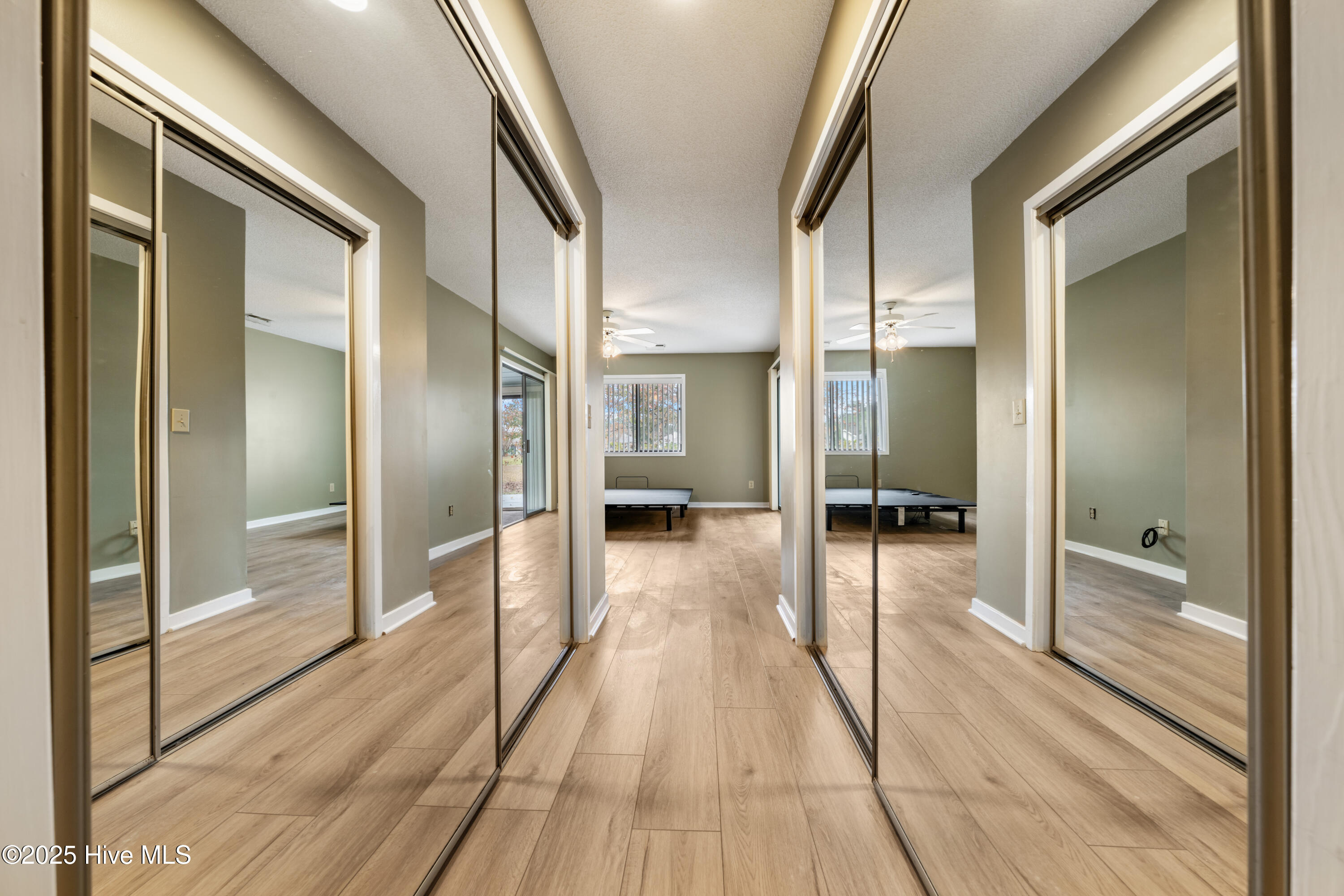 100543357 | Photo 31