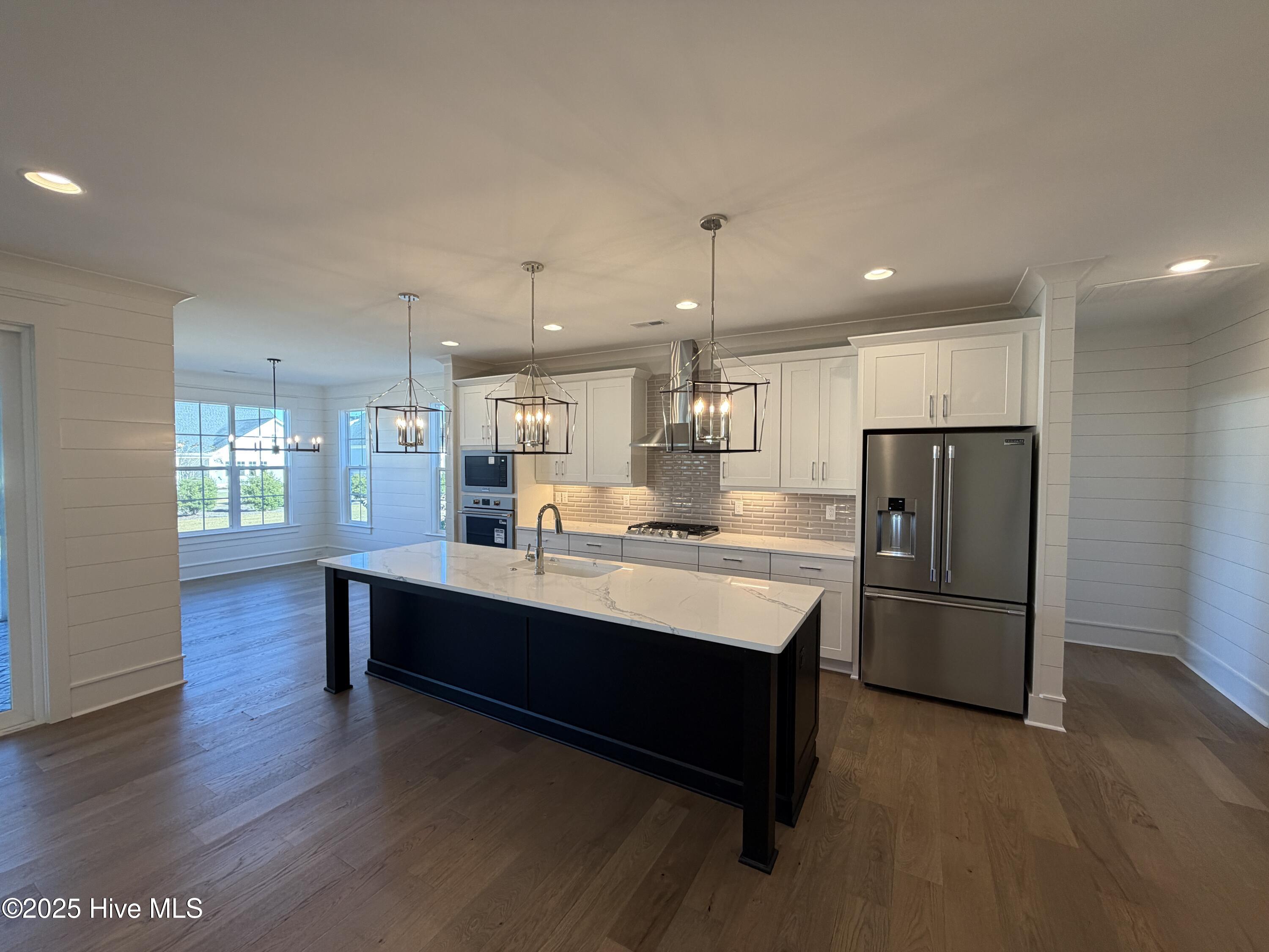 100518580 | Photo 20